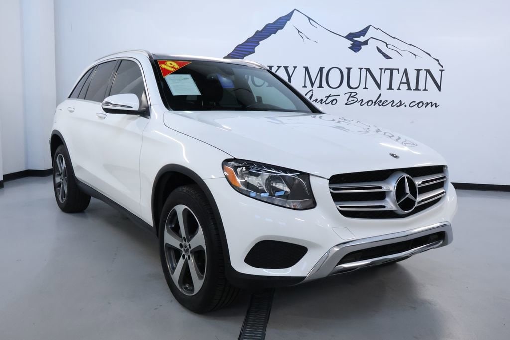 2019 Mercedes-Benz GLC GLC300 4MATIC's photo