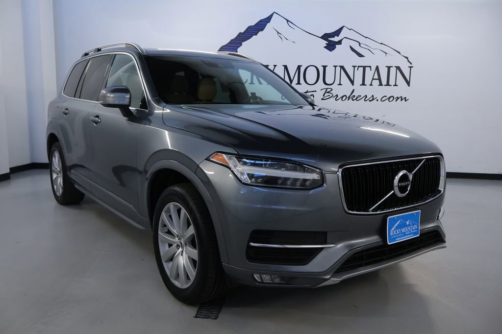 2019 Volvo XC90 Momentum
