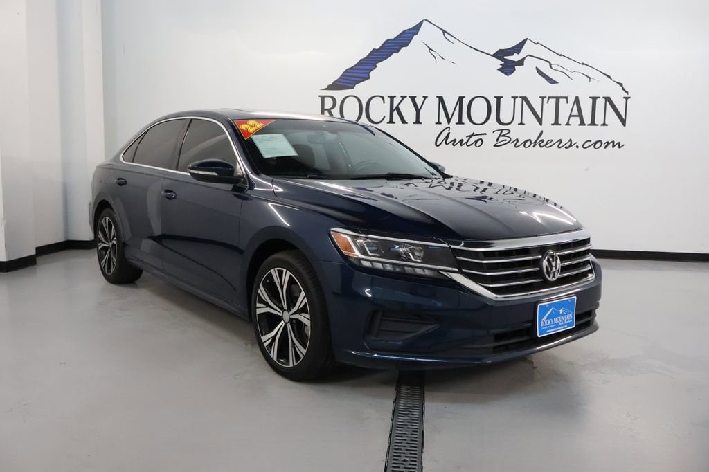 2022 Volkswagen Passat 2.0T SE Auto's photo