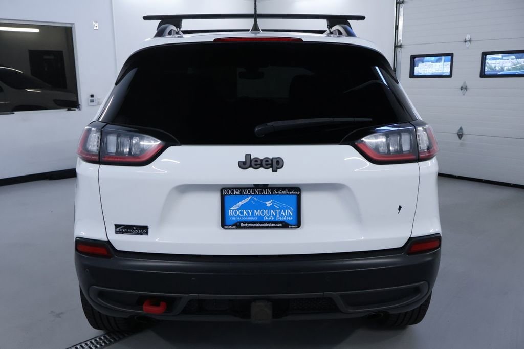 View vehicle photo 6