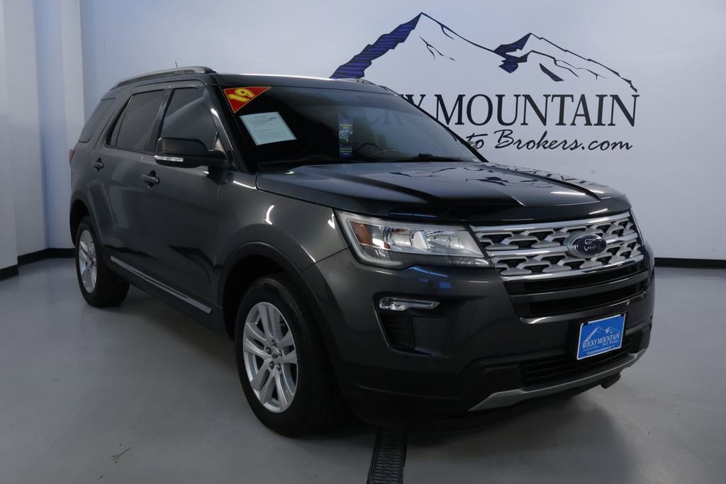 2019 Ford Explorer XLT's photo