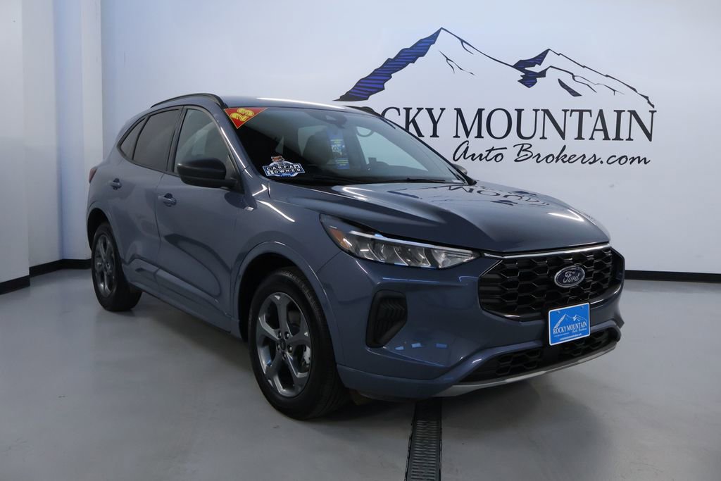 2023 Ford Escape ST-Line's photo
