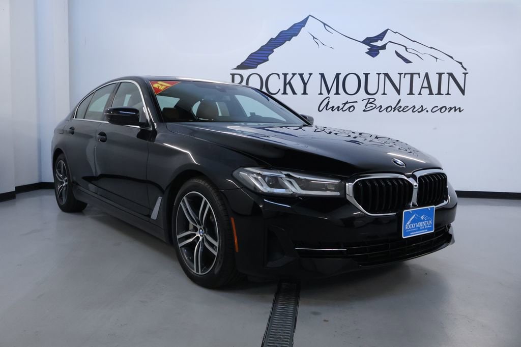 2021 BMW 5 Series 530i xDrive Sedan's photo