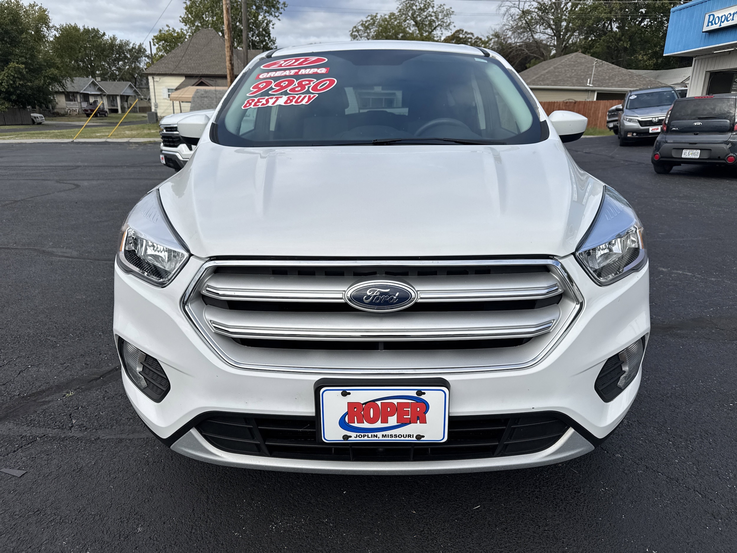 Used 2017 Ford Escape SE with VIN 1FMCU0GD1HUA81603 for sale in Joplin, MO