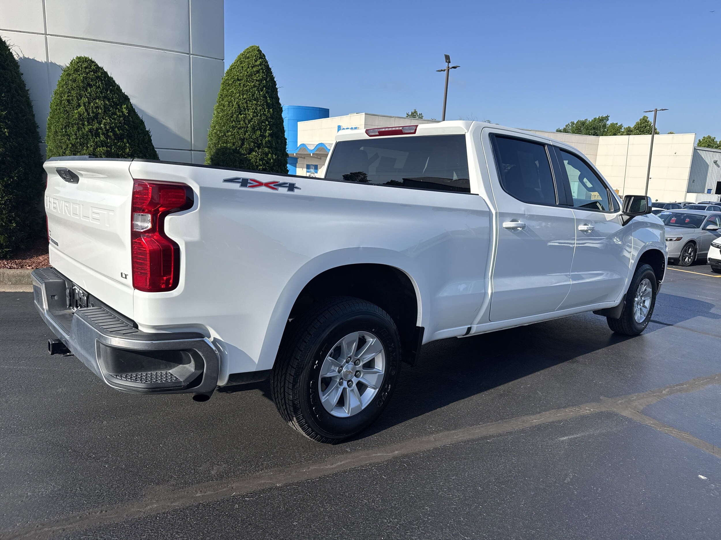2023 Chevrolet Silverado 1500 photo 4