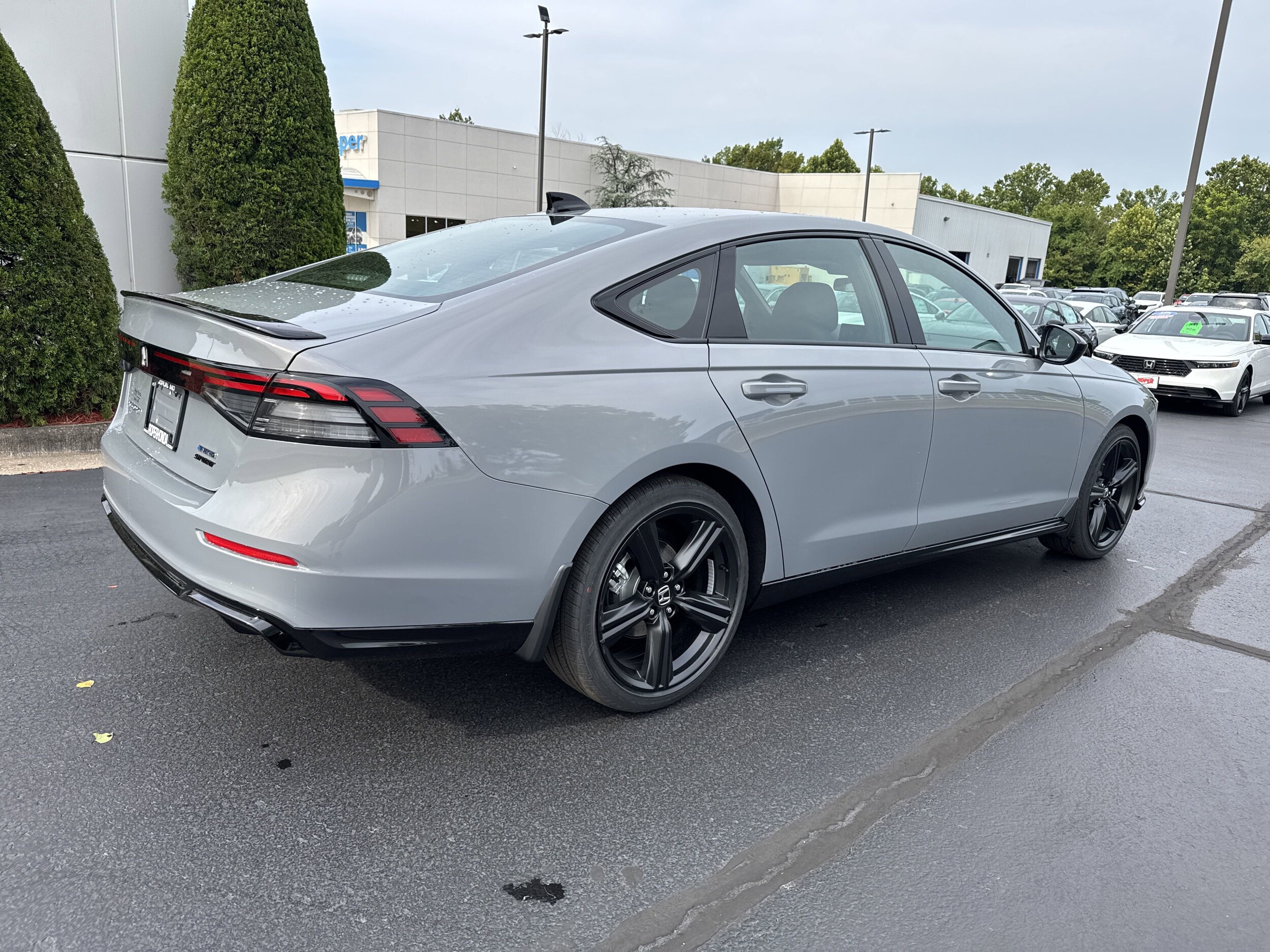 2025 Honda Accord Hybrid Sport-L photo 4