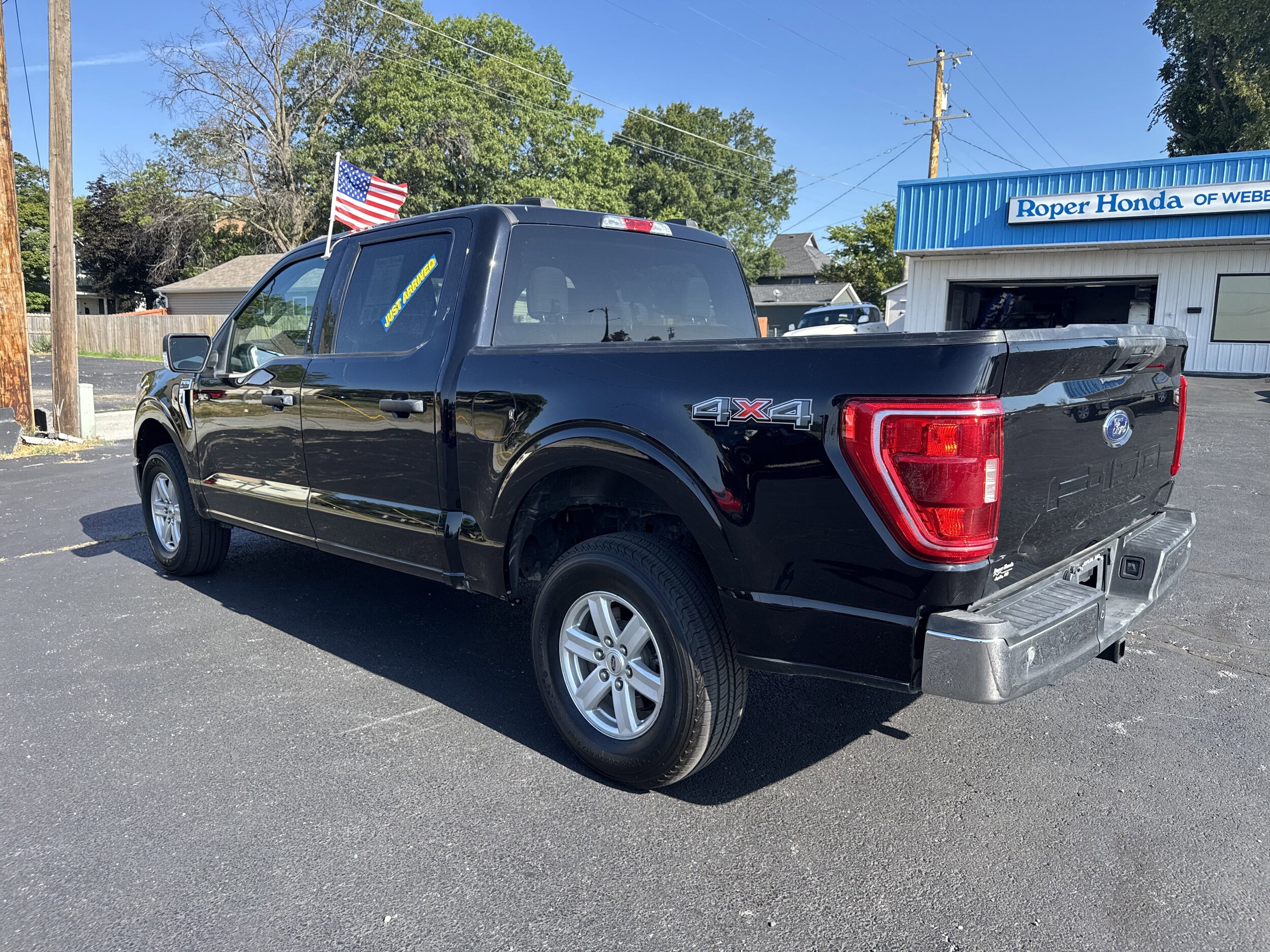 2021 Ford F-150 XLT photo 2