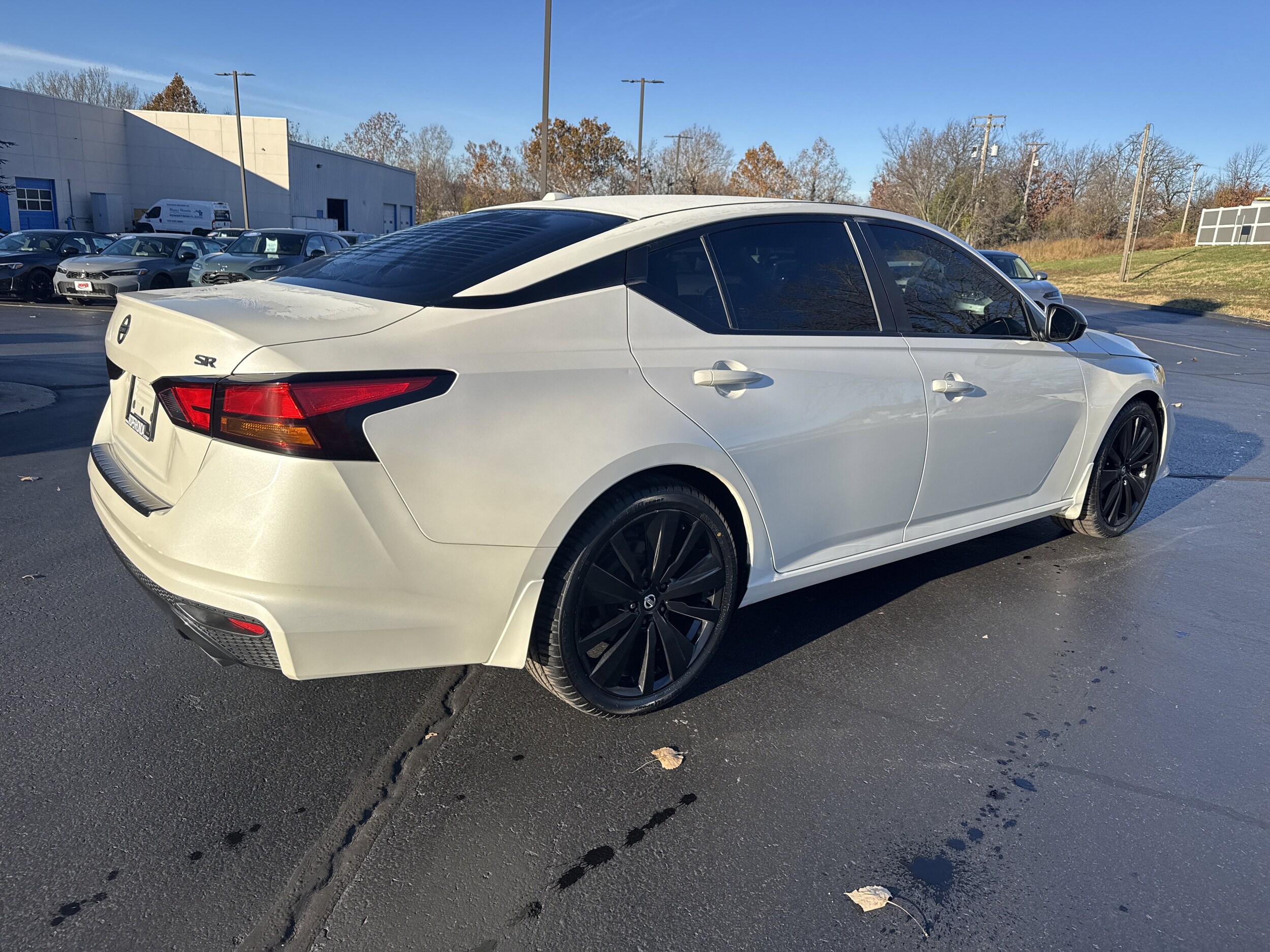 2019 Nissan Altima 2.5 SR photo 4