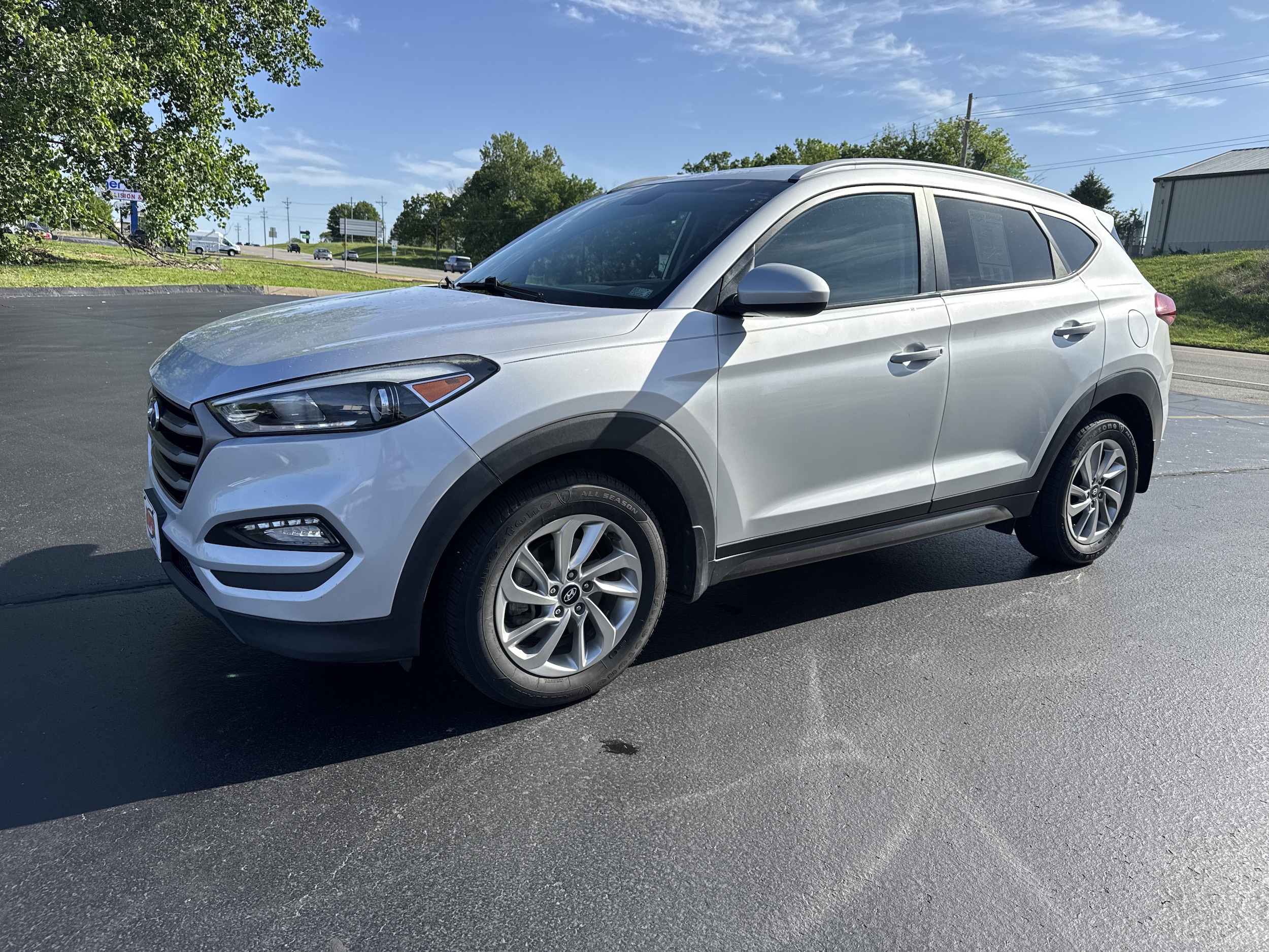 Used 2016 Hyundai Tucson SE with VIN KM8J33A42GU061735 for sale in Joplin, MO