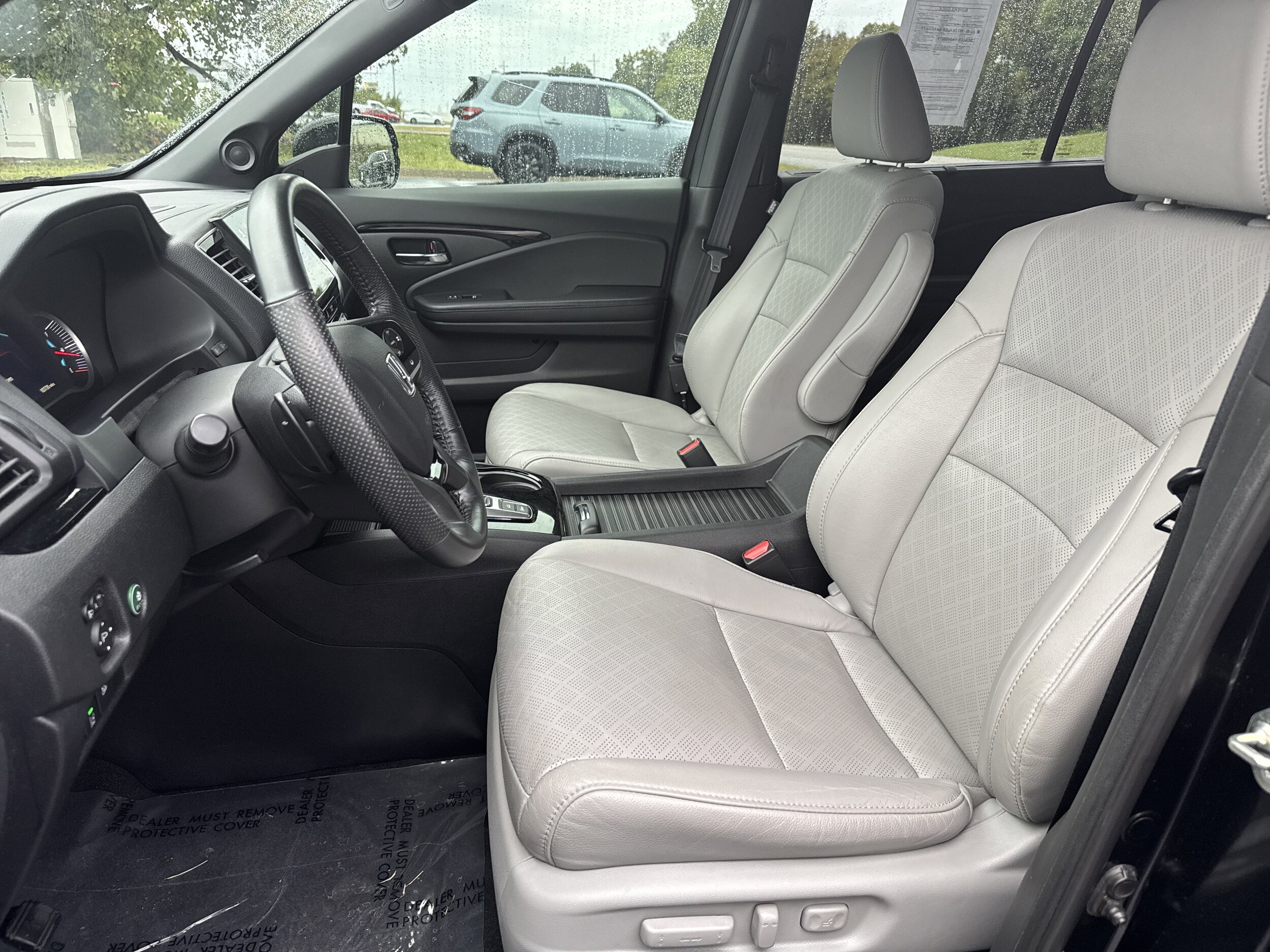 2019 Honda Passport Elite photo 2