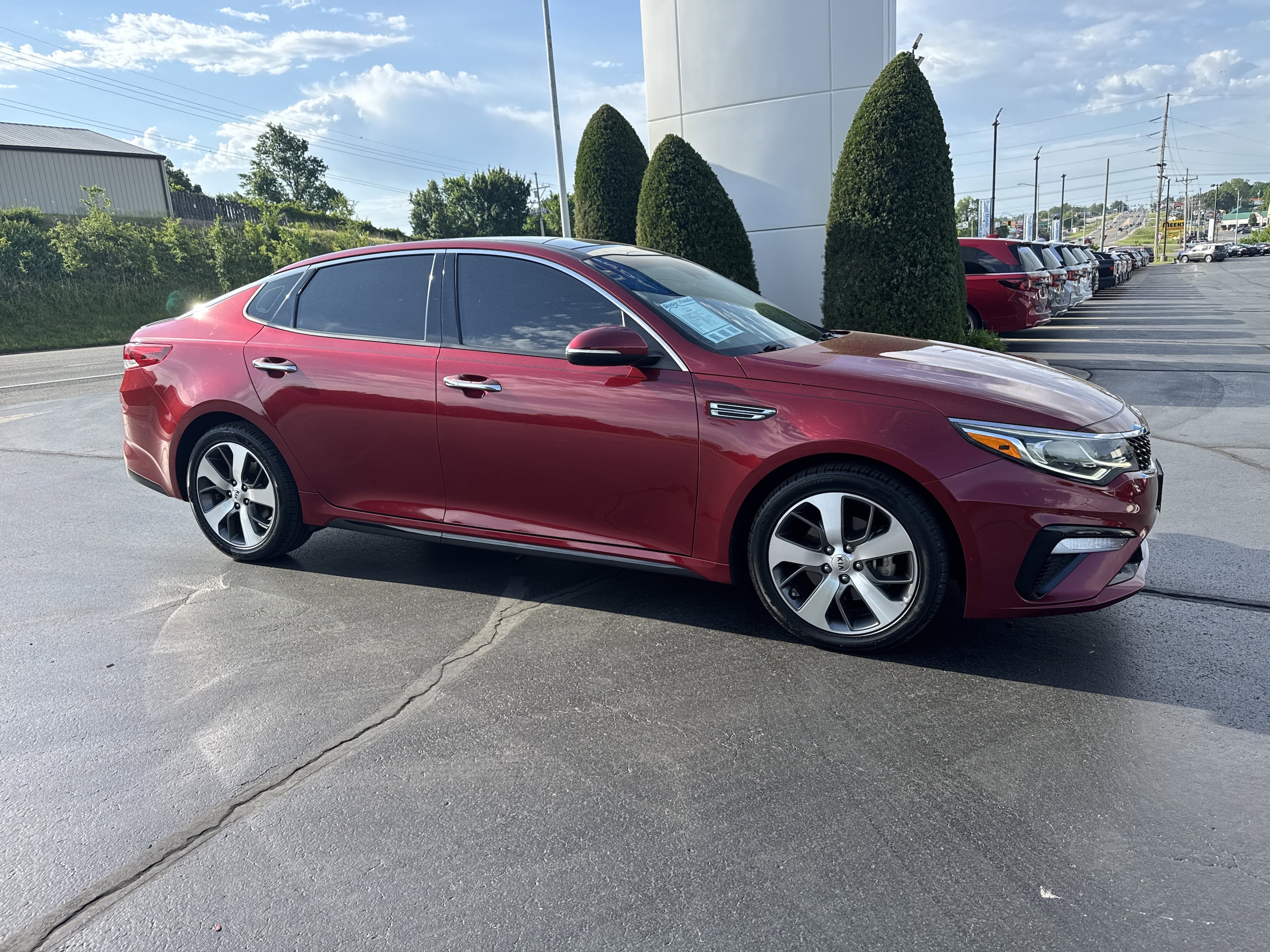 2019 Kia Optima S AT's photo