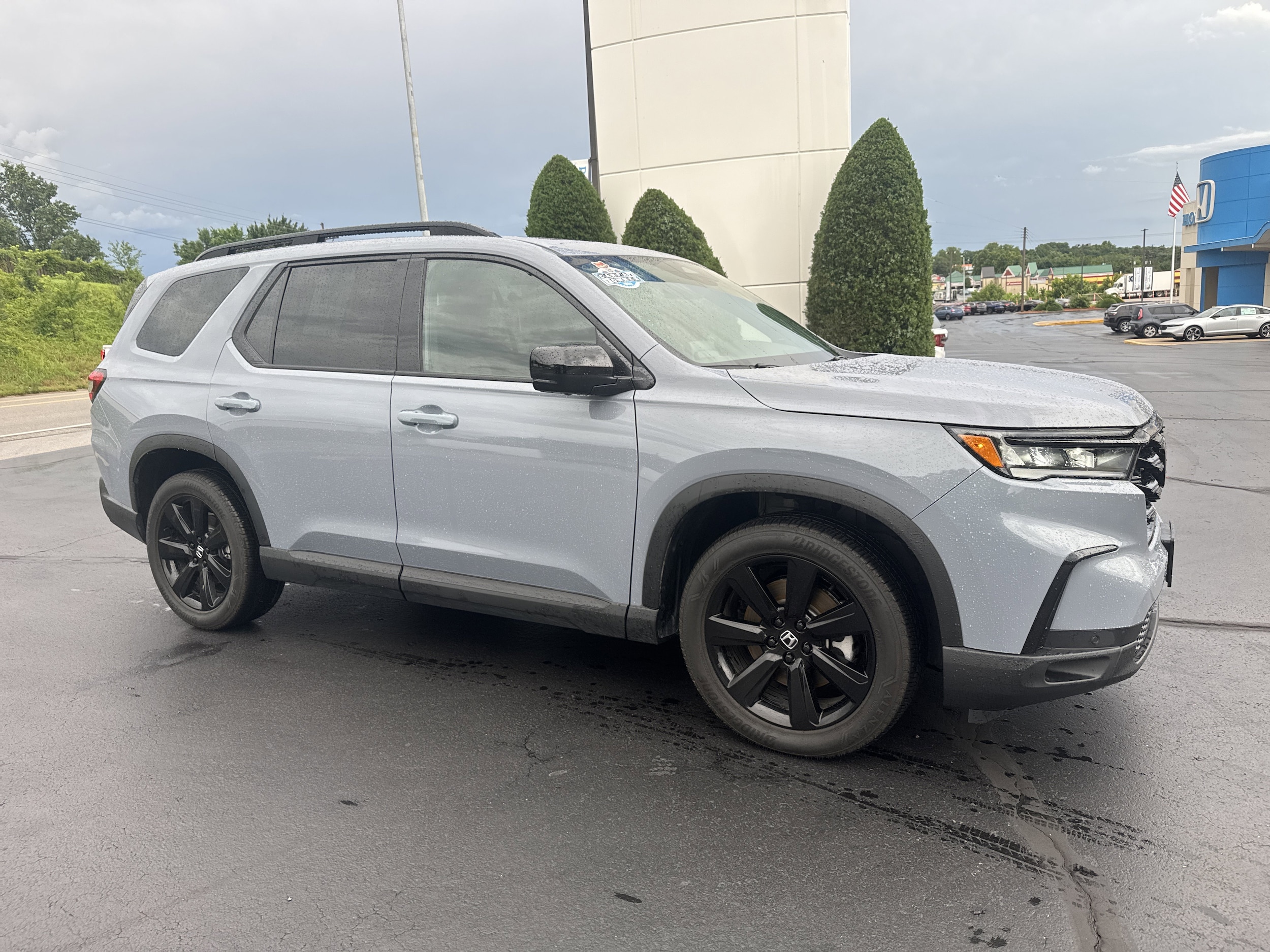 2025 Honda Pilot Black Edition AWD's photo