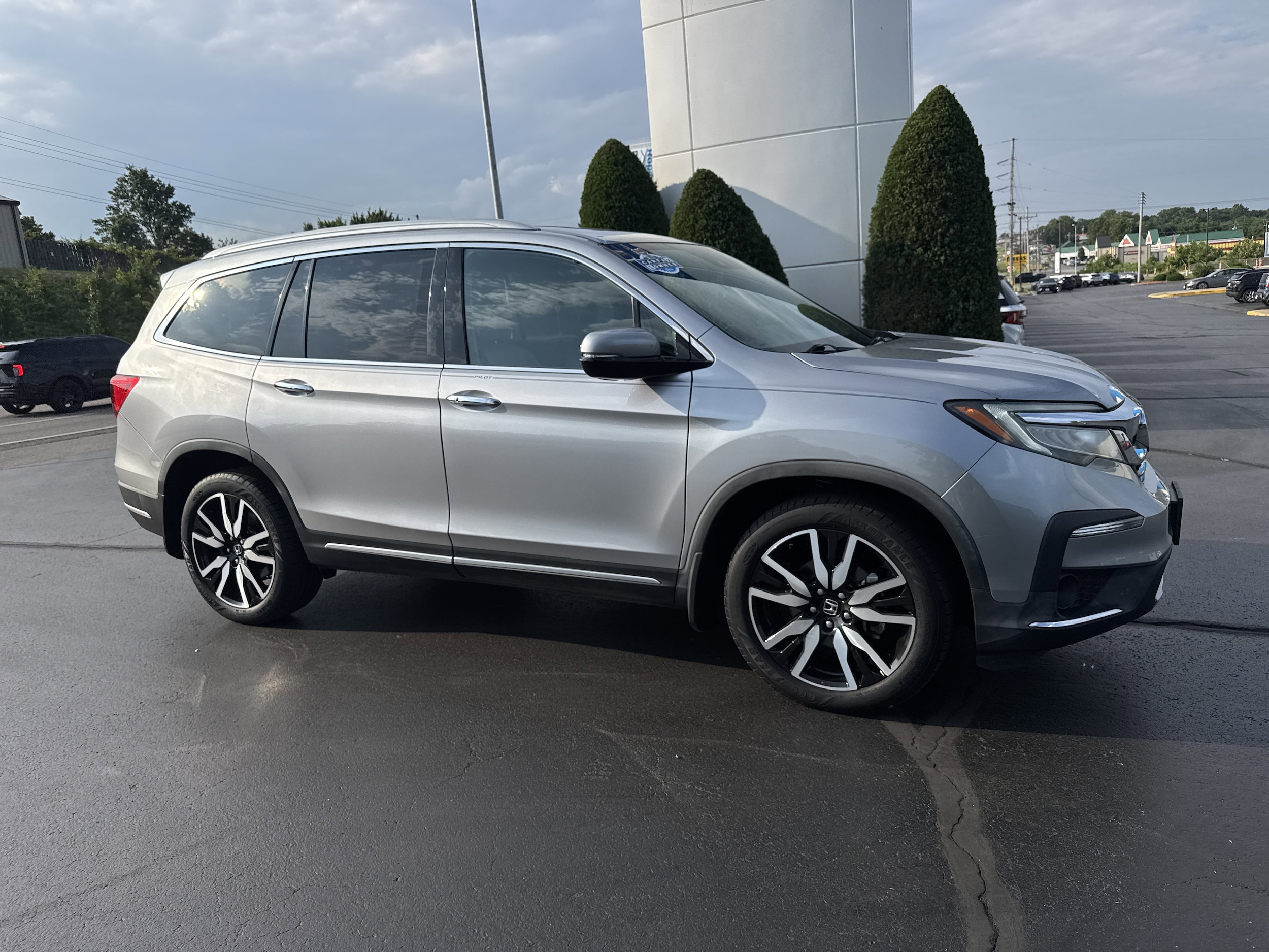2020 Honda Pilot 4WD Touring-7P's photo