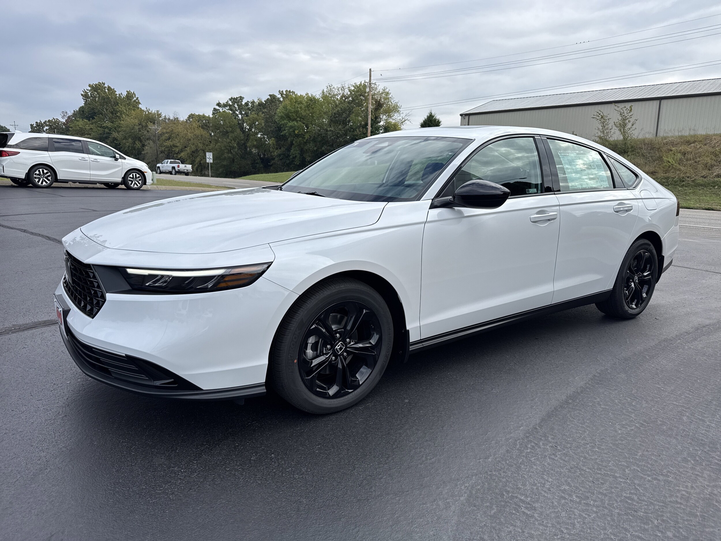 2025 Honda Accord SE photo 3