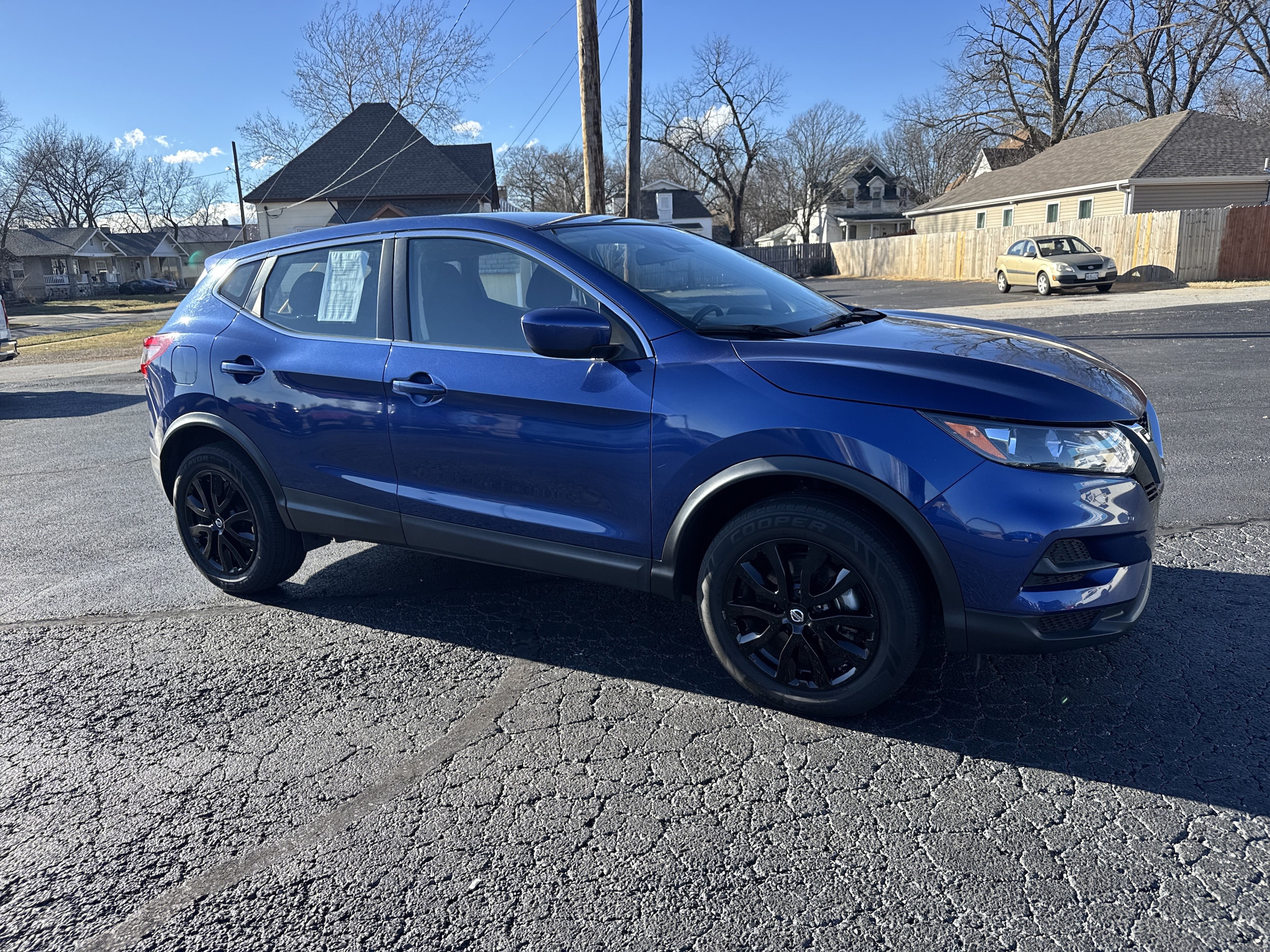 2021 Nissan Rogue Sport S's photo
