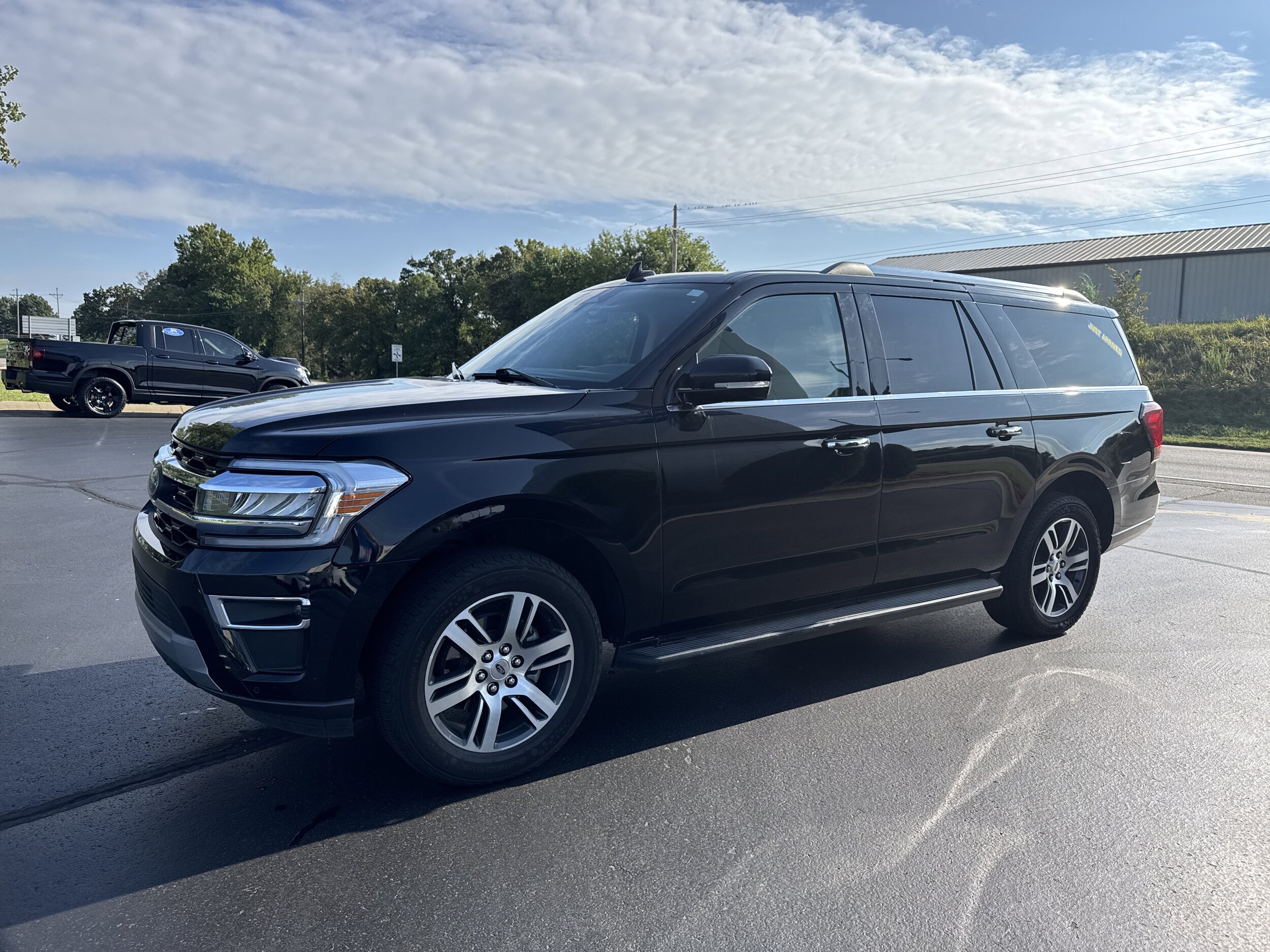 2024 Ford Expedition MAX Limited photo 2