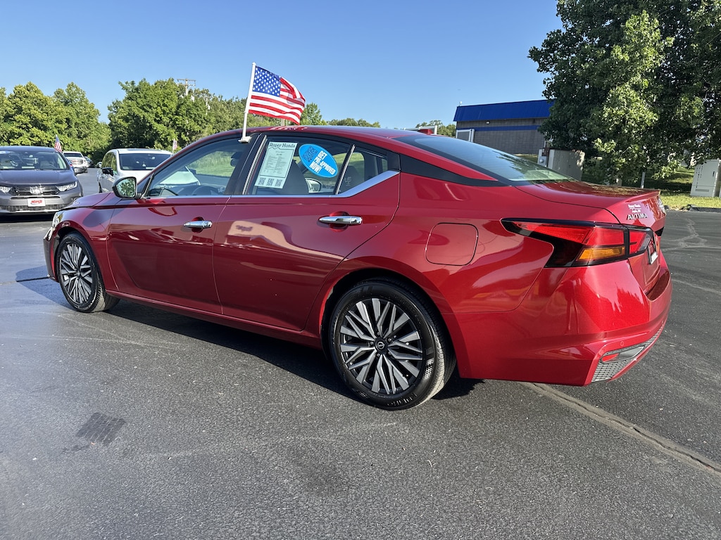 Used 2025 Nissan Altima SV Sedan
