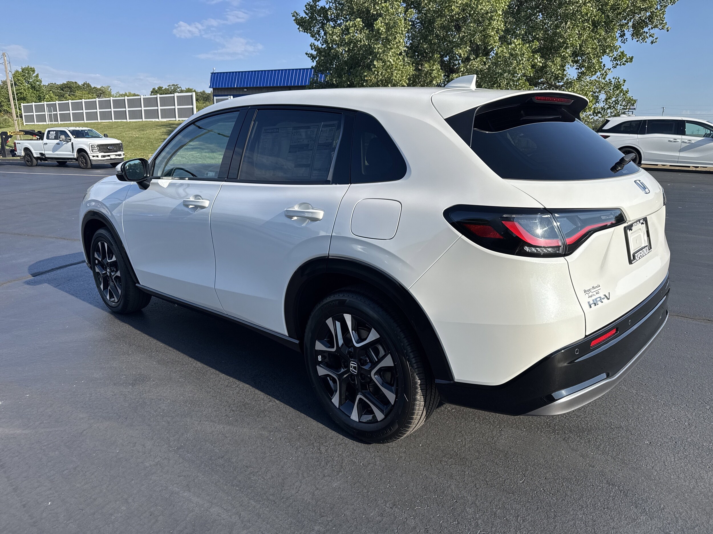 2026 Honda HR-V EX-L photo 3