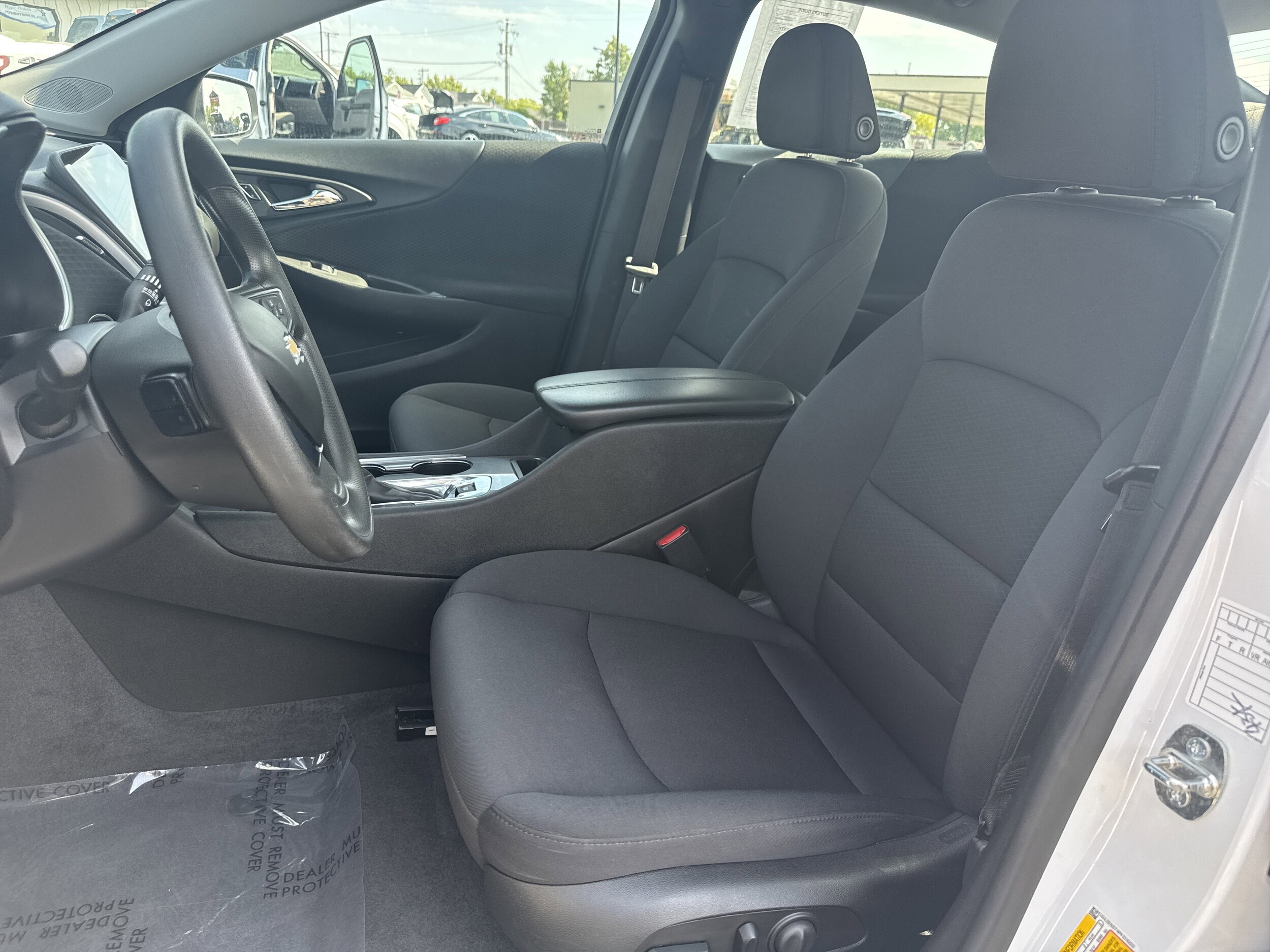 2023 Chevrolet Malibu 1LT photo 3