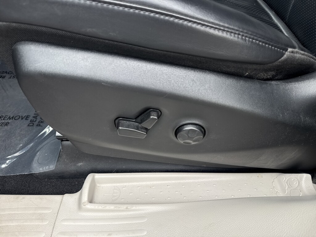 Used 2023 Chrysler Pacifica Touring L Van Passenger Van