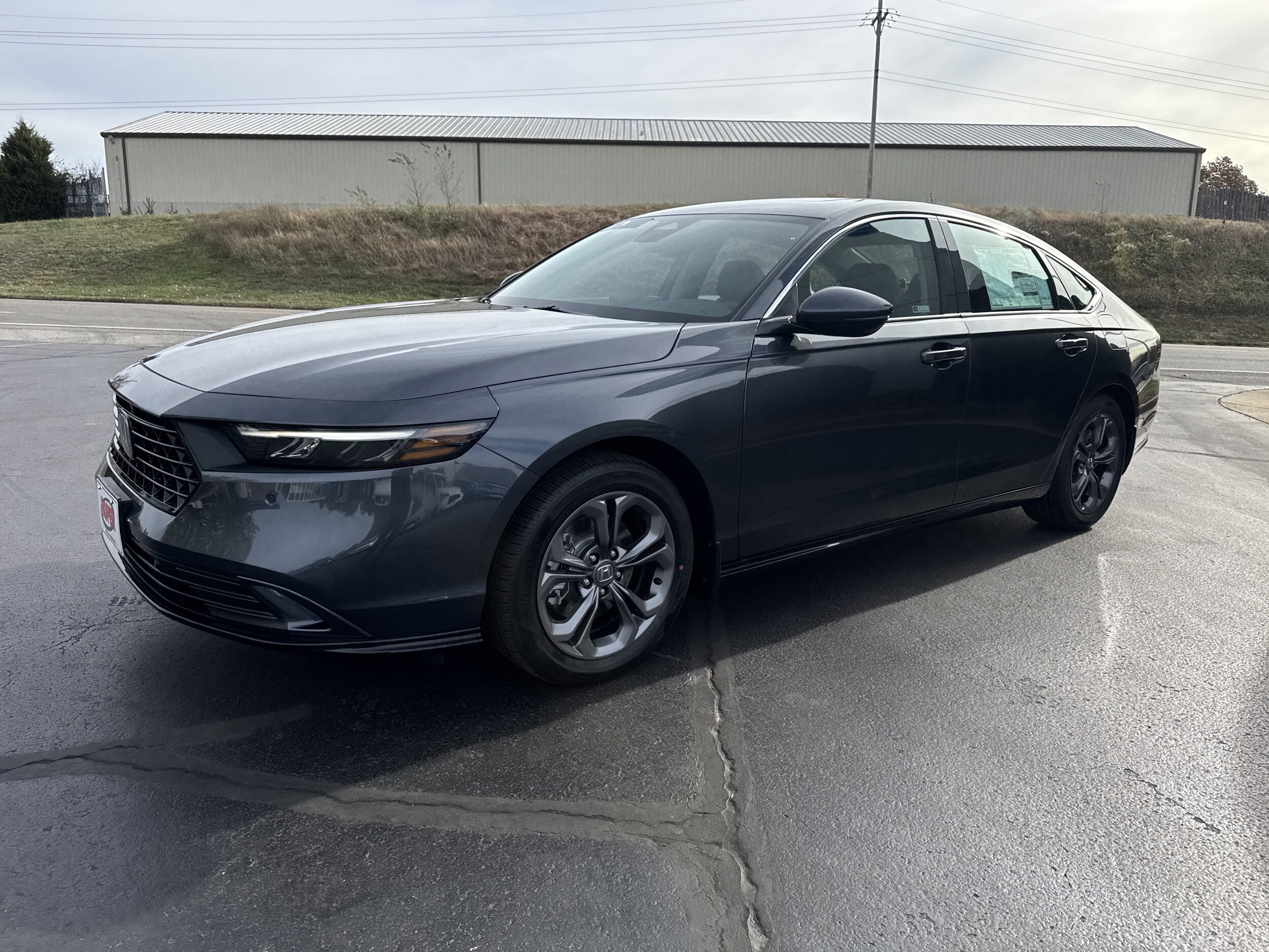 2025 Honda Accord Hybrid EX-L photo 2