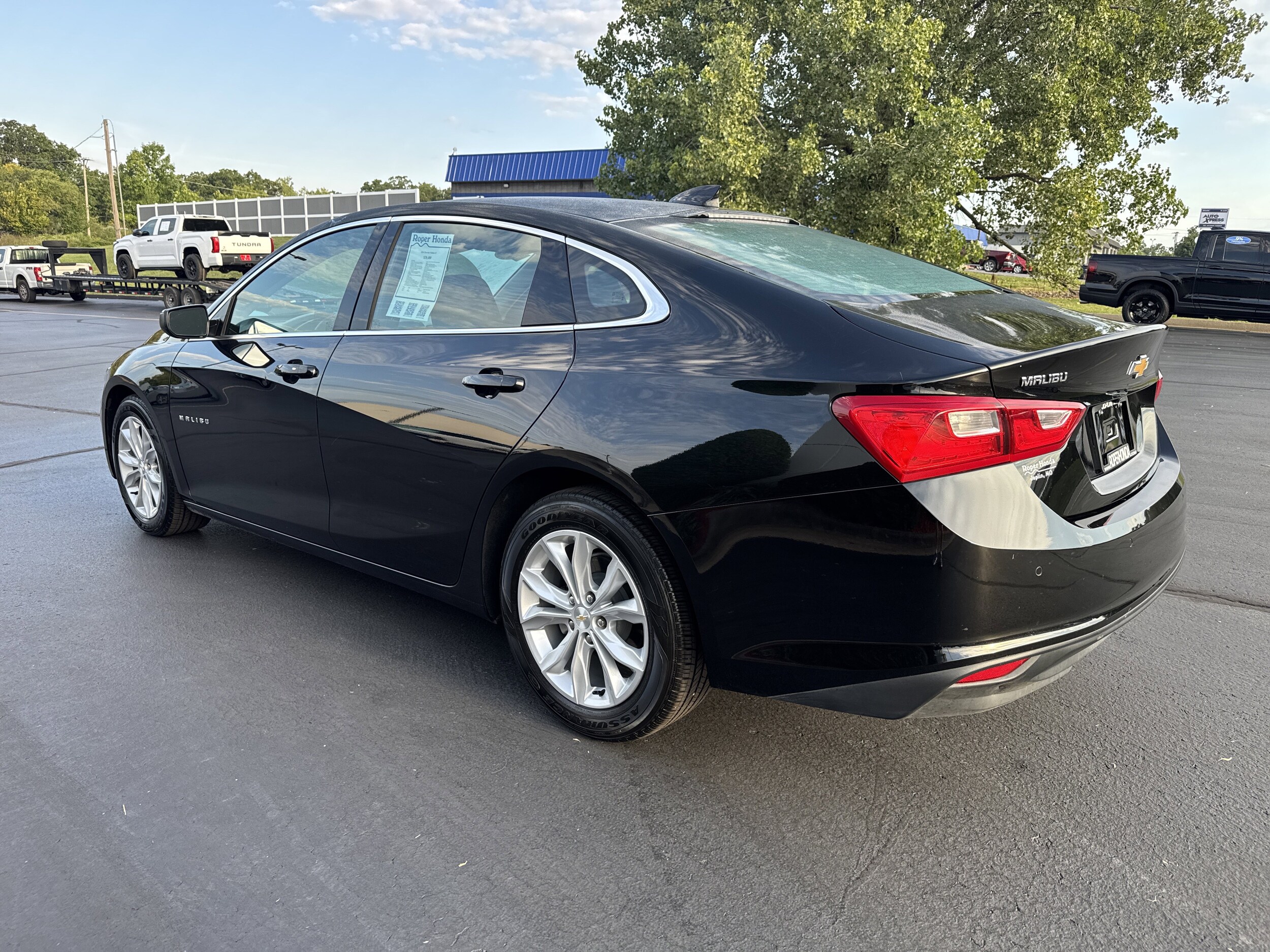 2024 Chevrolet Malibu 1LT photo 3