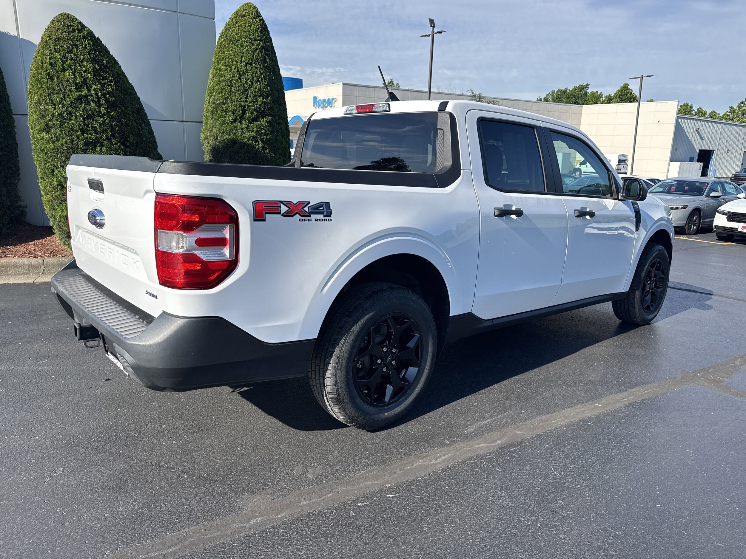 2023 Ford Maverick XLT photo 4