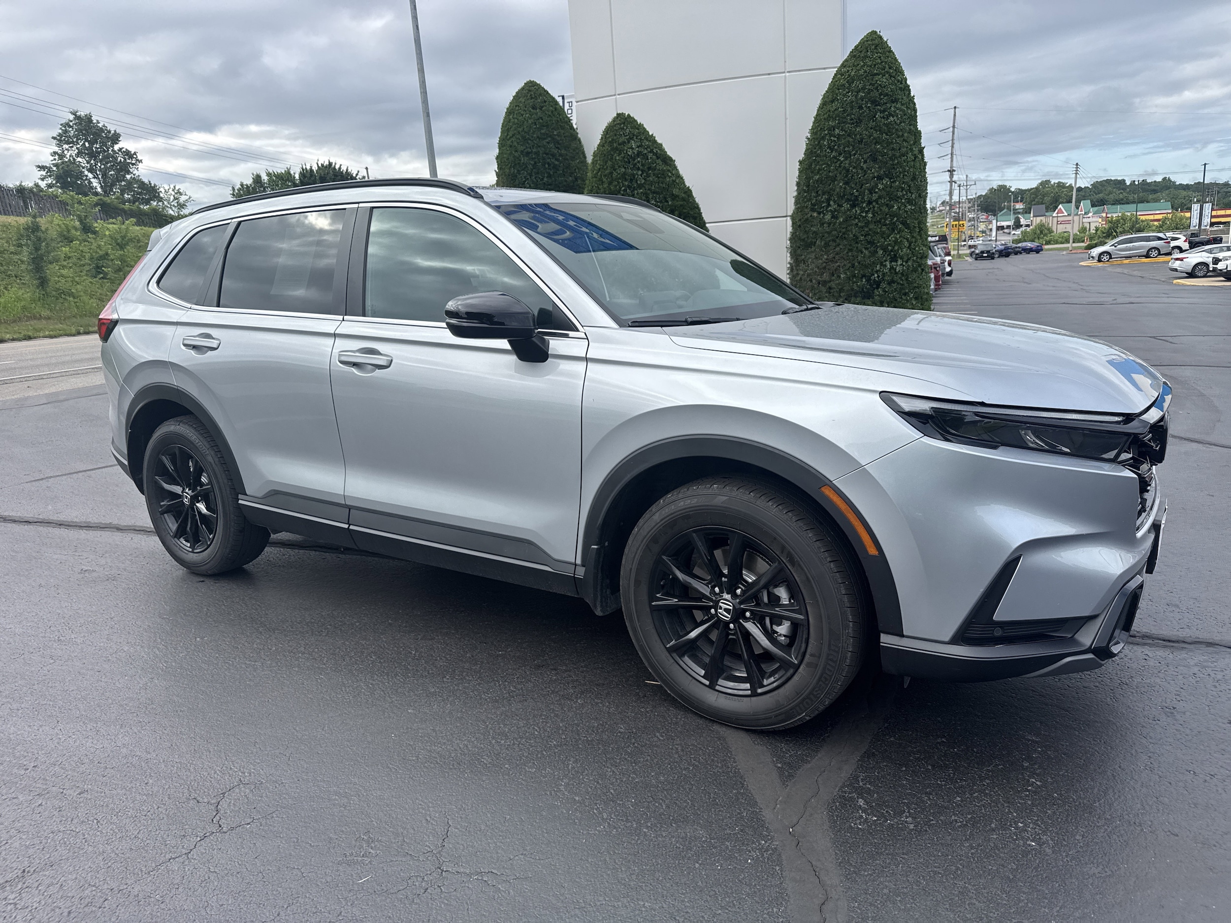 2025 Honda CR-V Hybrid Sport-L AWD's photo