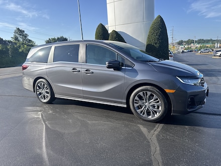 2026 Honda Odyssey Touring Van Passenger