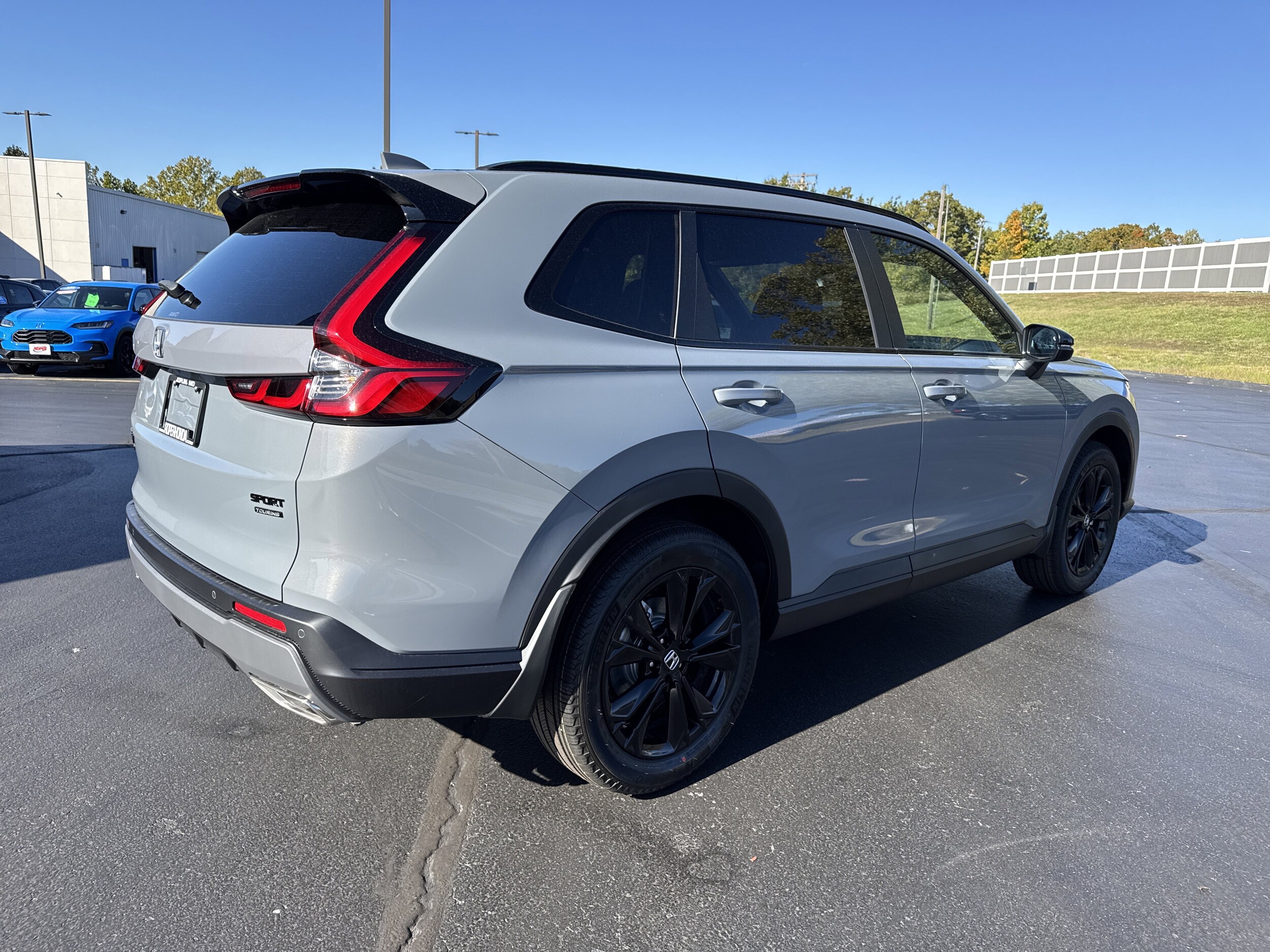 2026 Honda CR-V Hybrid Sport Touring photo 4