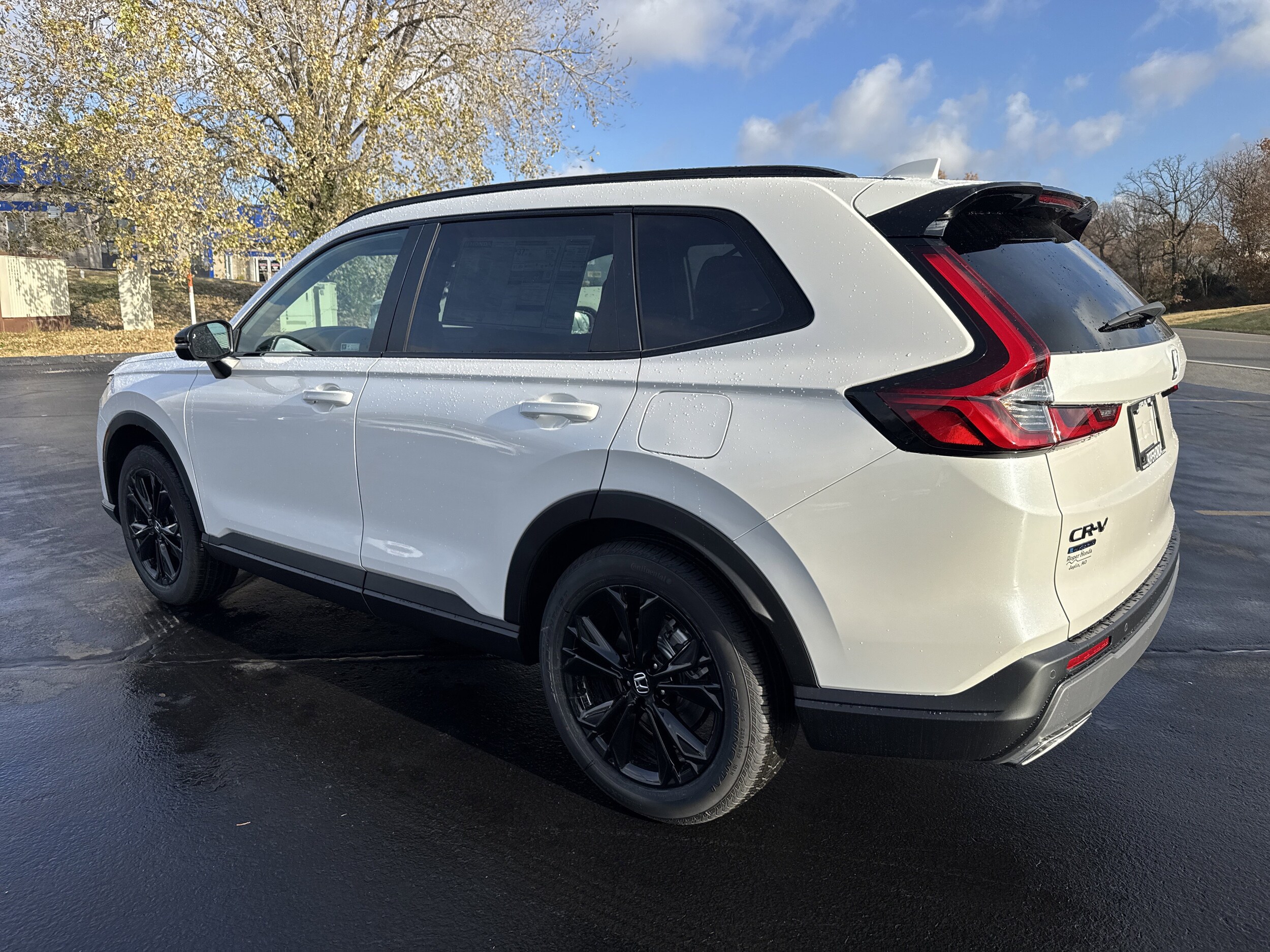 2026 Honda CR-V Hybrid Sport Touring photo 3