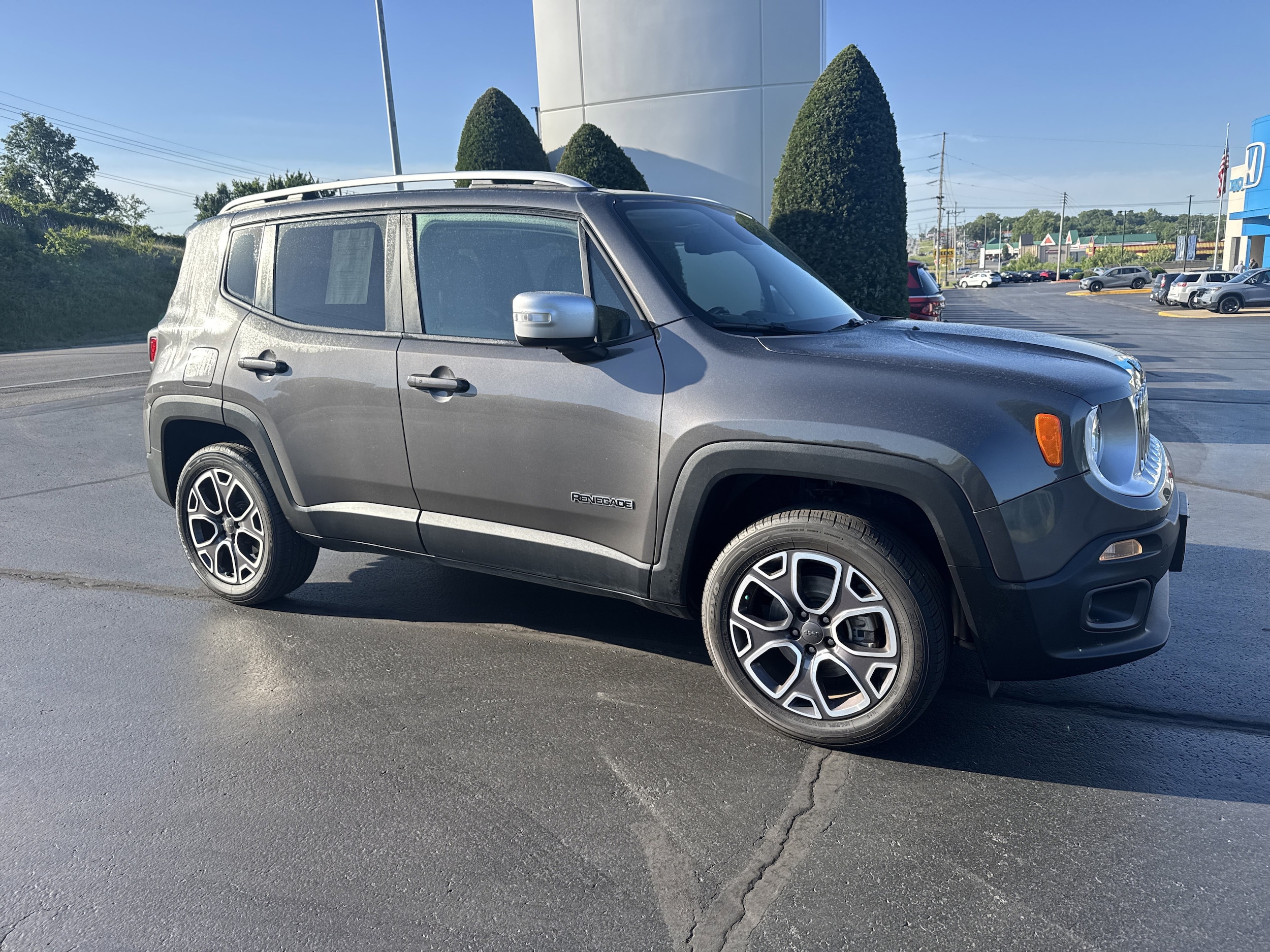 2016 Jeep Renegade Limited 4x4's photo