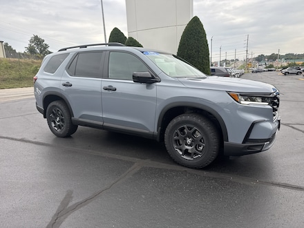 2025 Honda Pilot TrailSport SUV