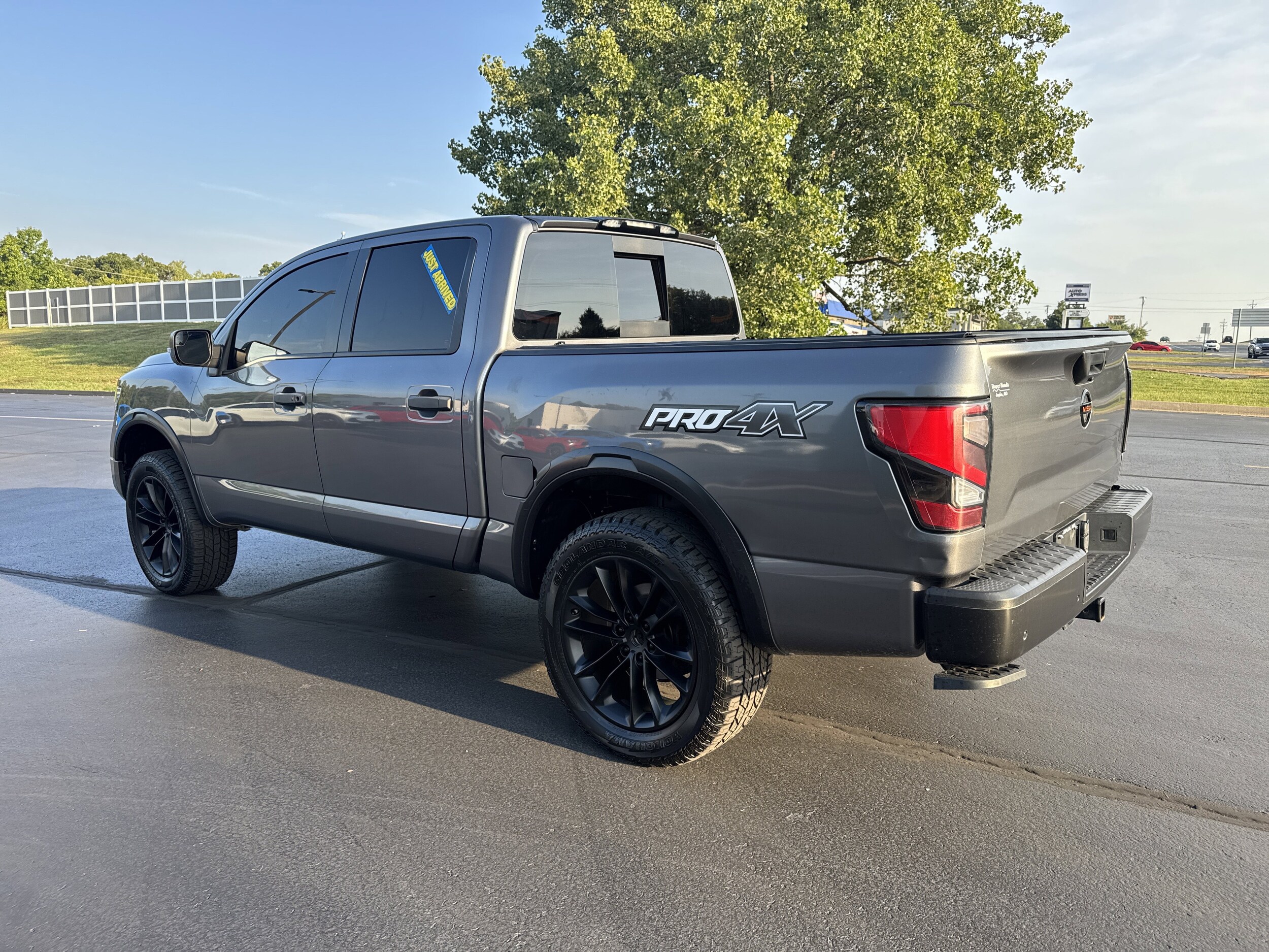 2020 Nissan Titan PRO-4X photo 4
