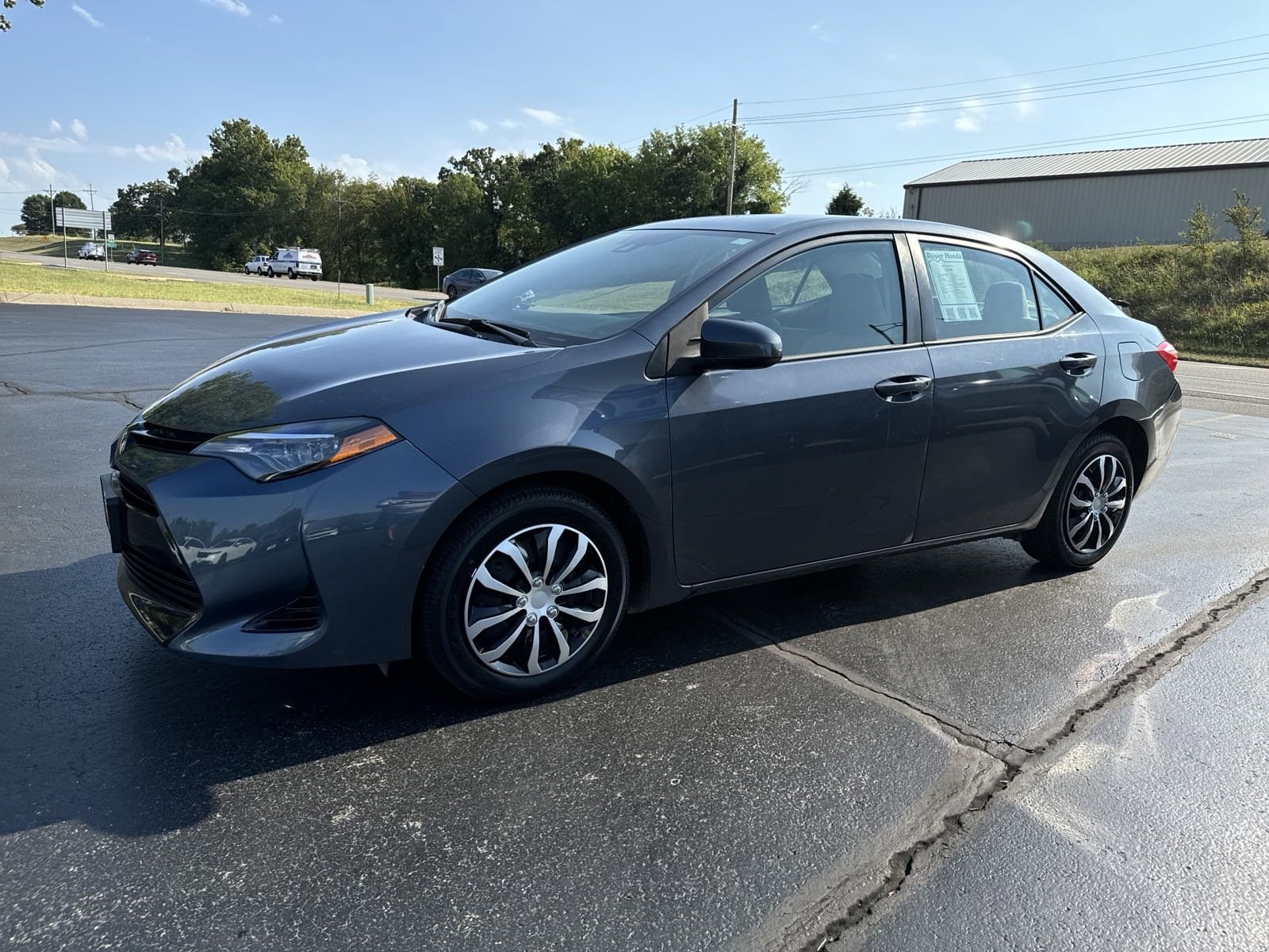 Used 2017 Toyota Corolla LE with VIN 5YFBURHE5HP717853 for sale in Joplin, MO