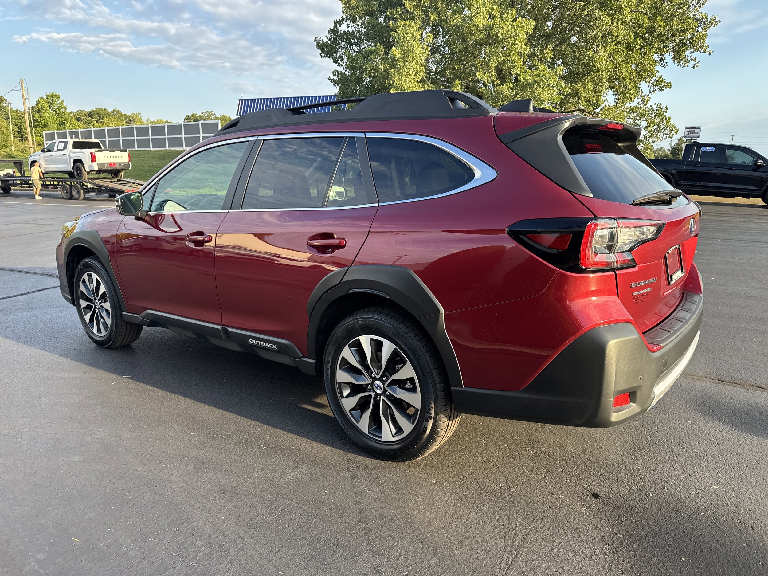 2024 Subaru Outback Limited XT photo 3