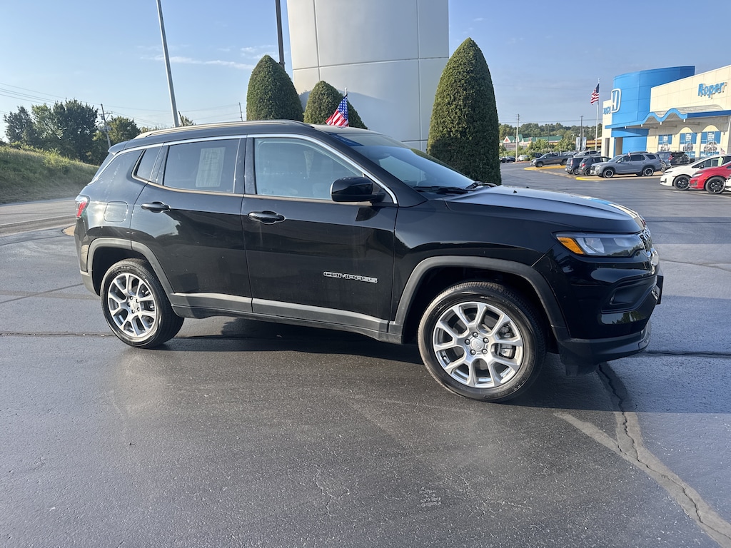 Used 2024 Jeep Compass Latitude Lux SUV