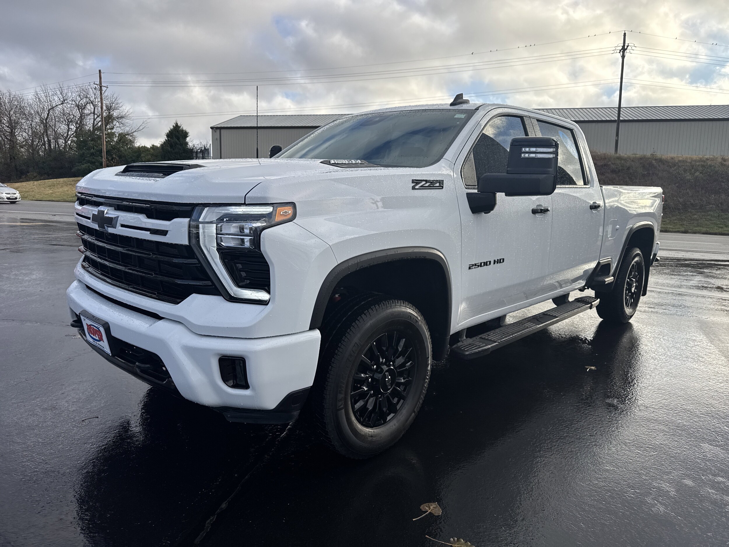 2024 Chevrolet Silverado 2500HD LT photo 3