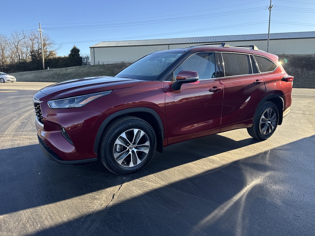 Used 2022 Toyota Highlander XLE SUV