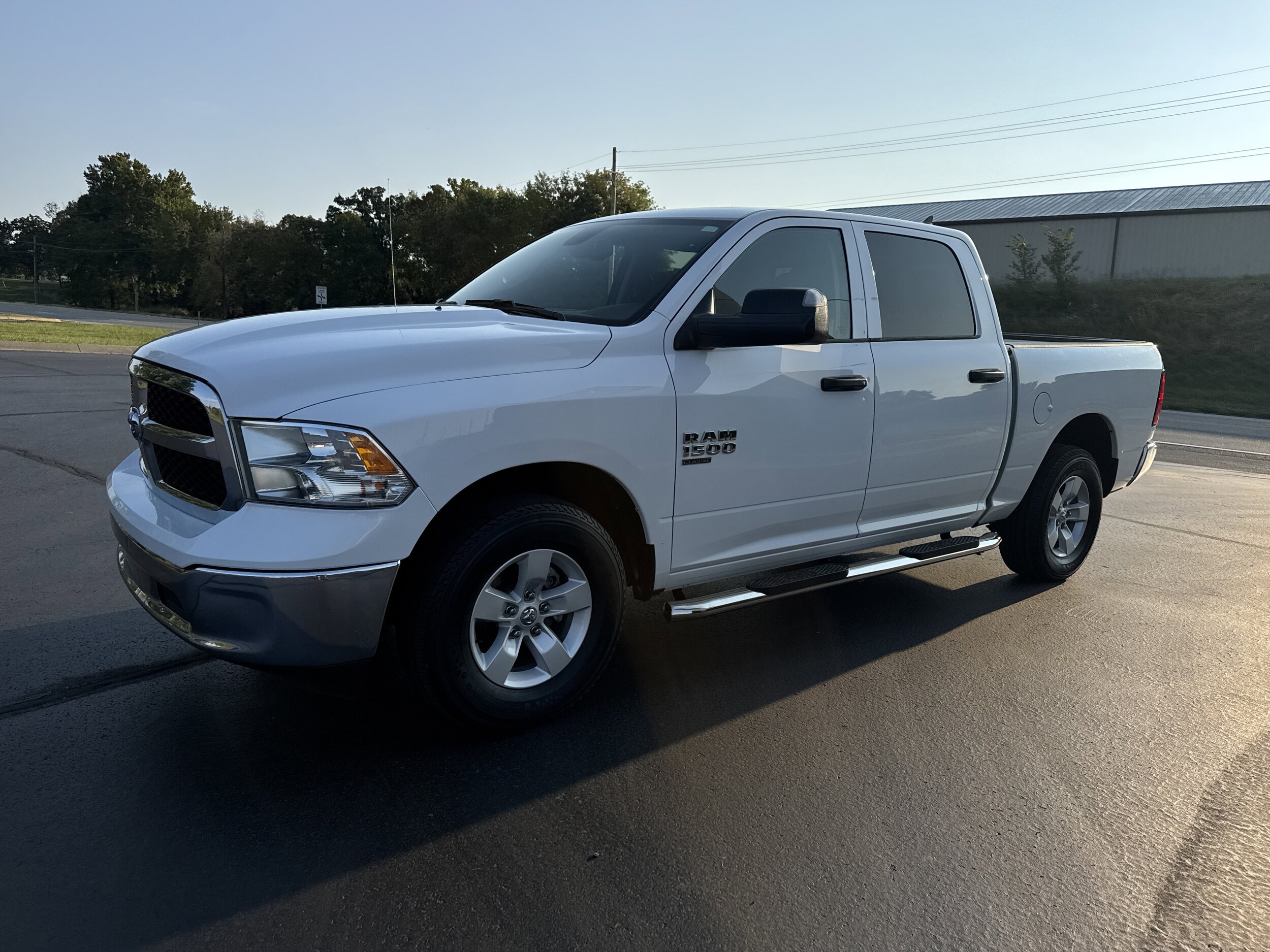 2023 Ram 1500 SLT photo 2