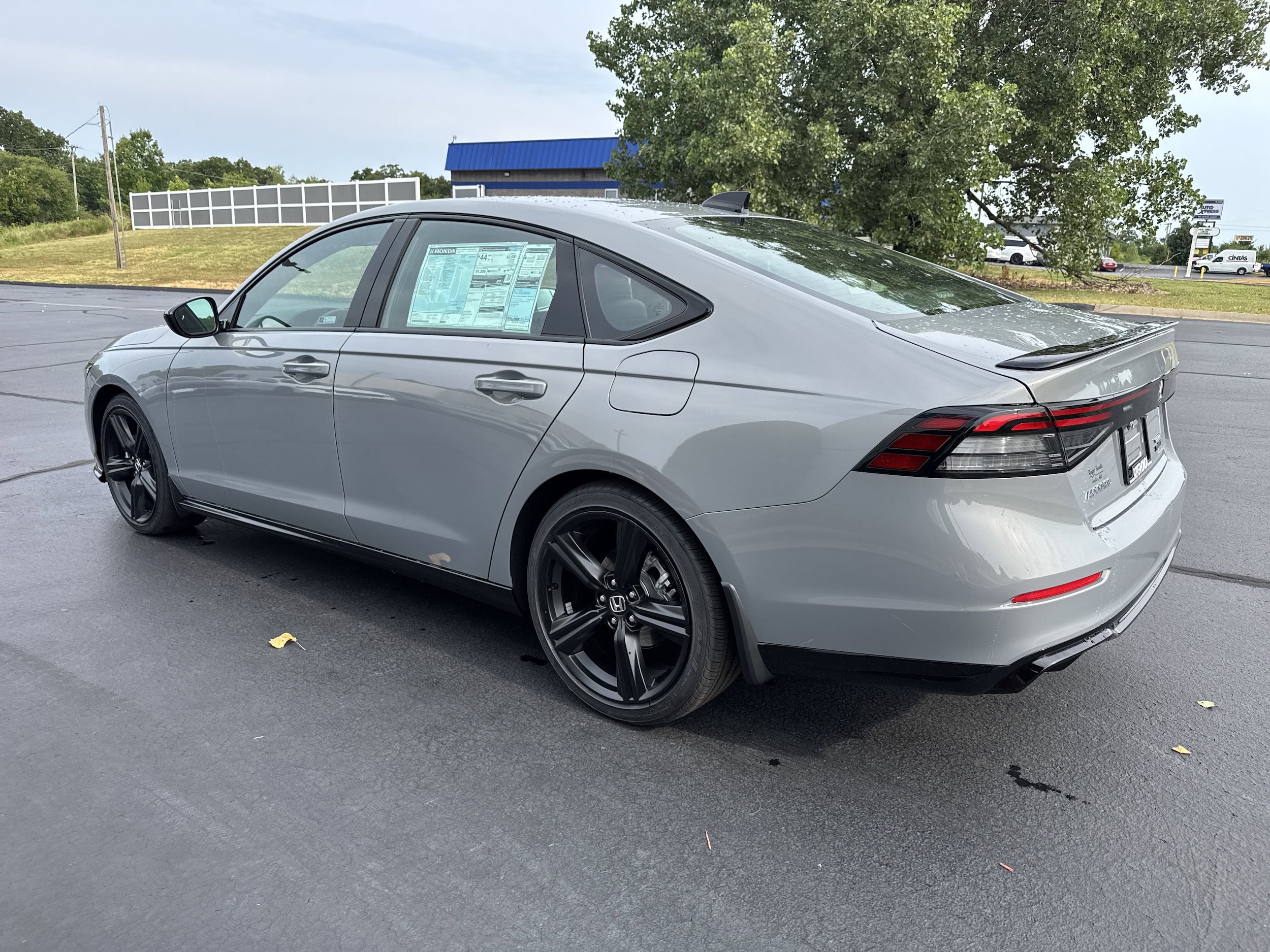 2025 Honda Accord Hybrid Sport-L photo 3