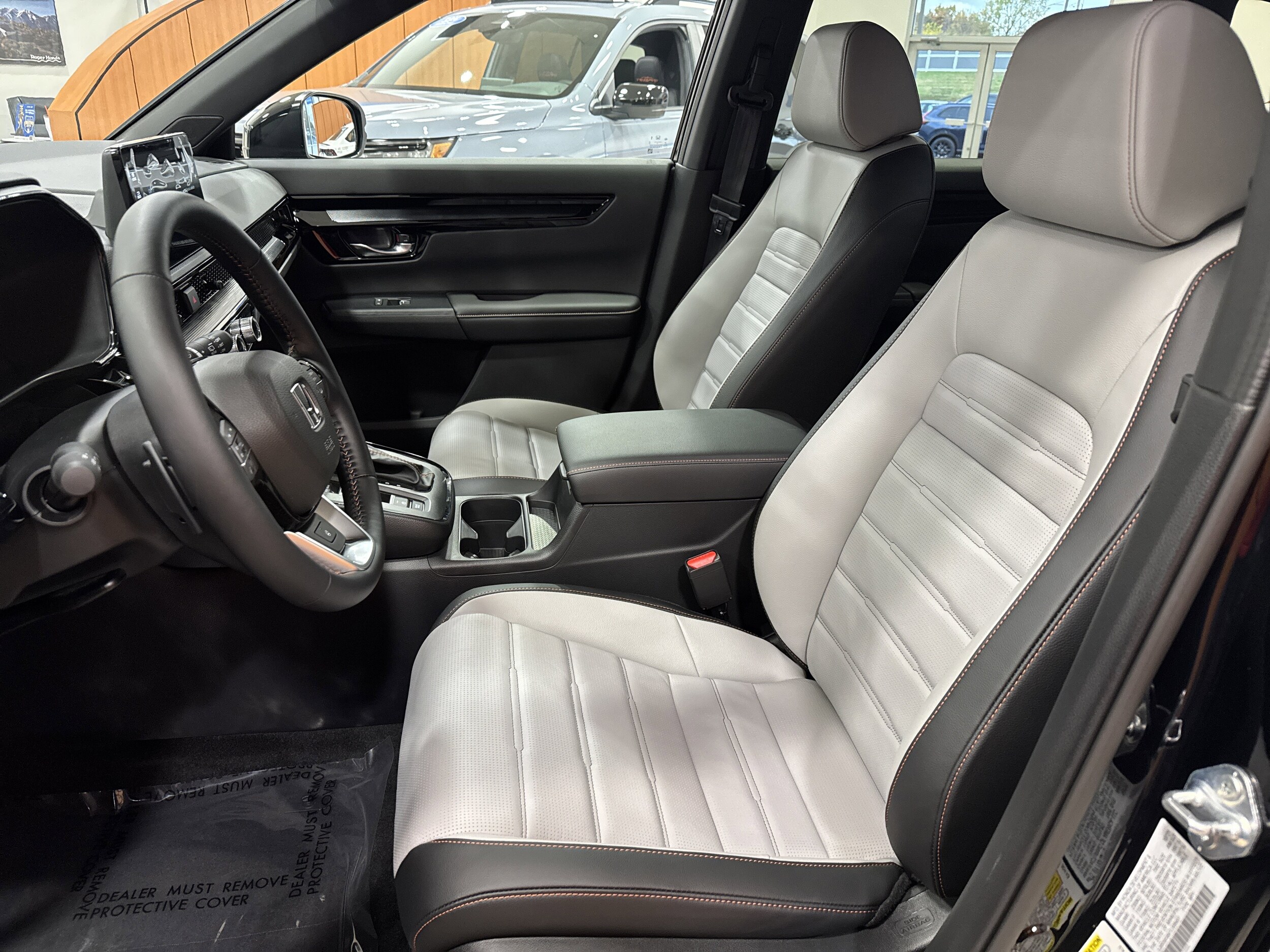 2026 Honda CR-V Hybrid Sport Touring photo 4