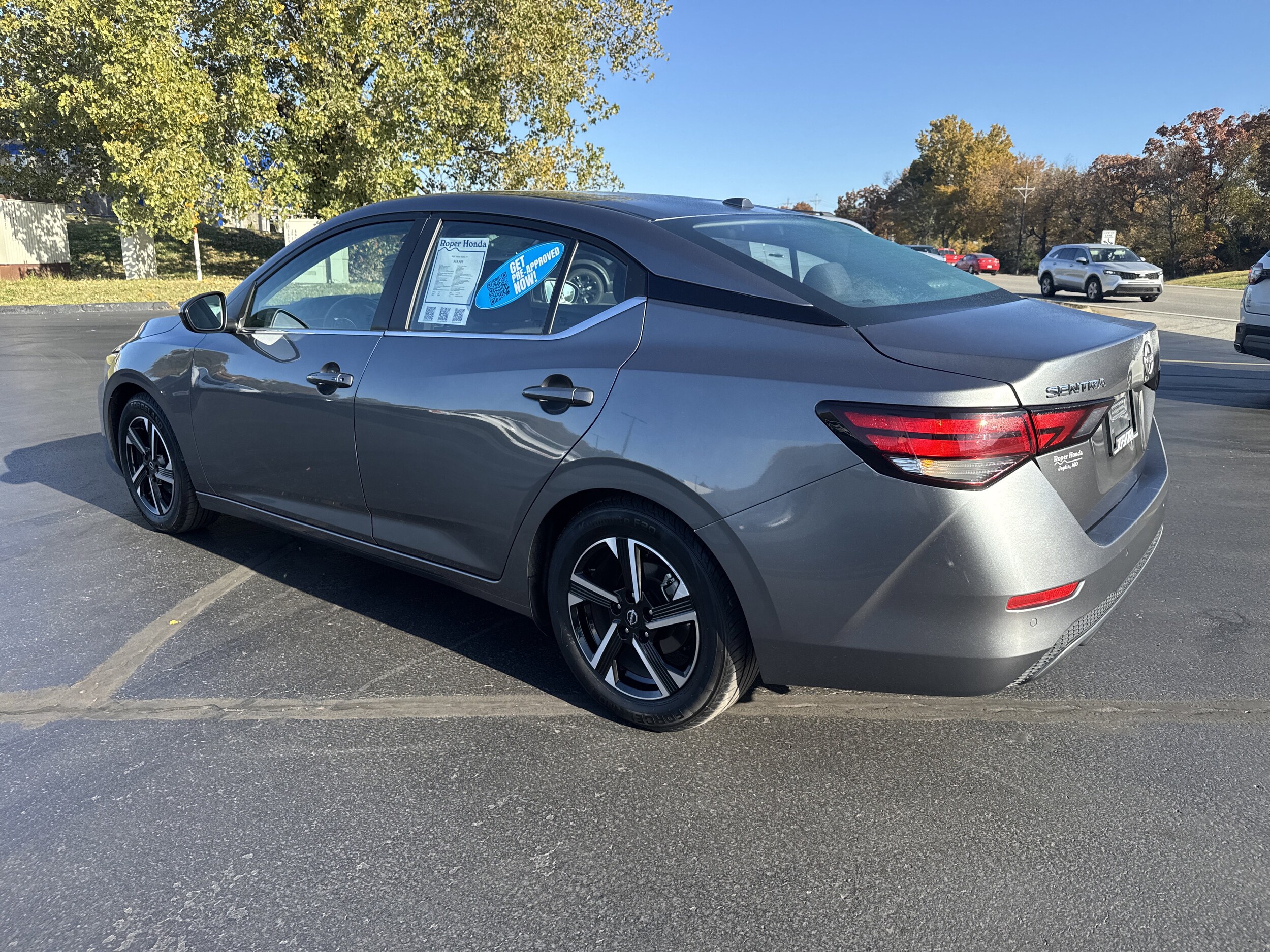 2024 Nissan Sentra SV photo 3