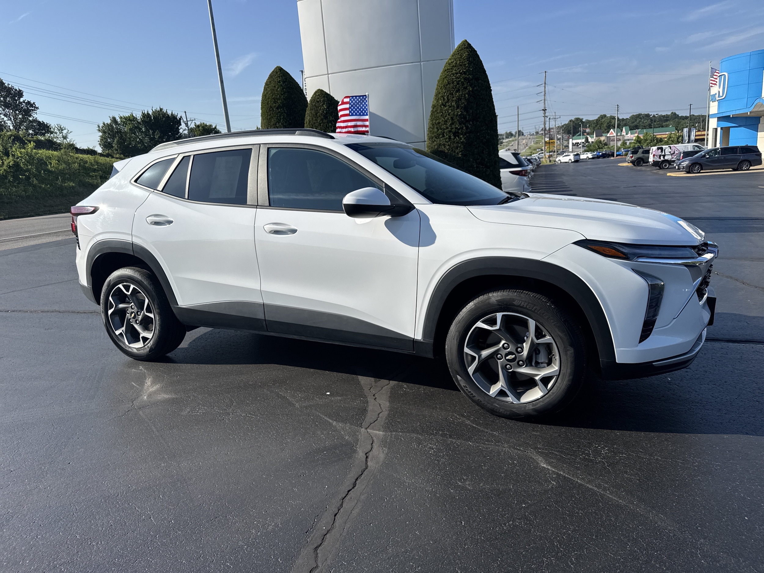 2025 Chevrolet Trax LT's photo