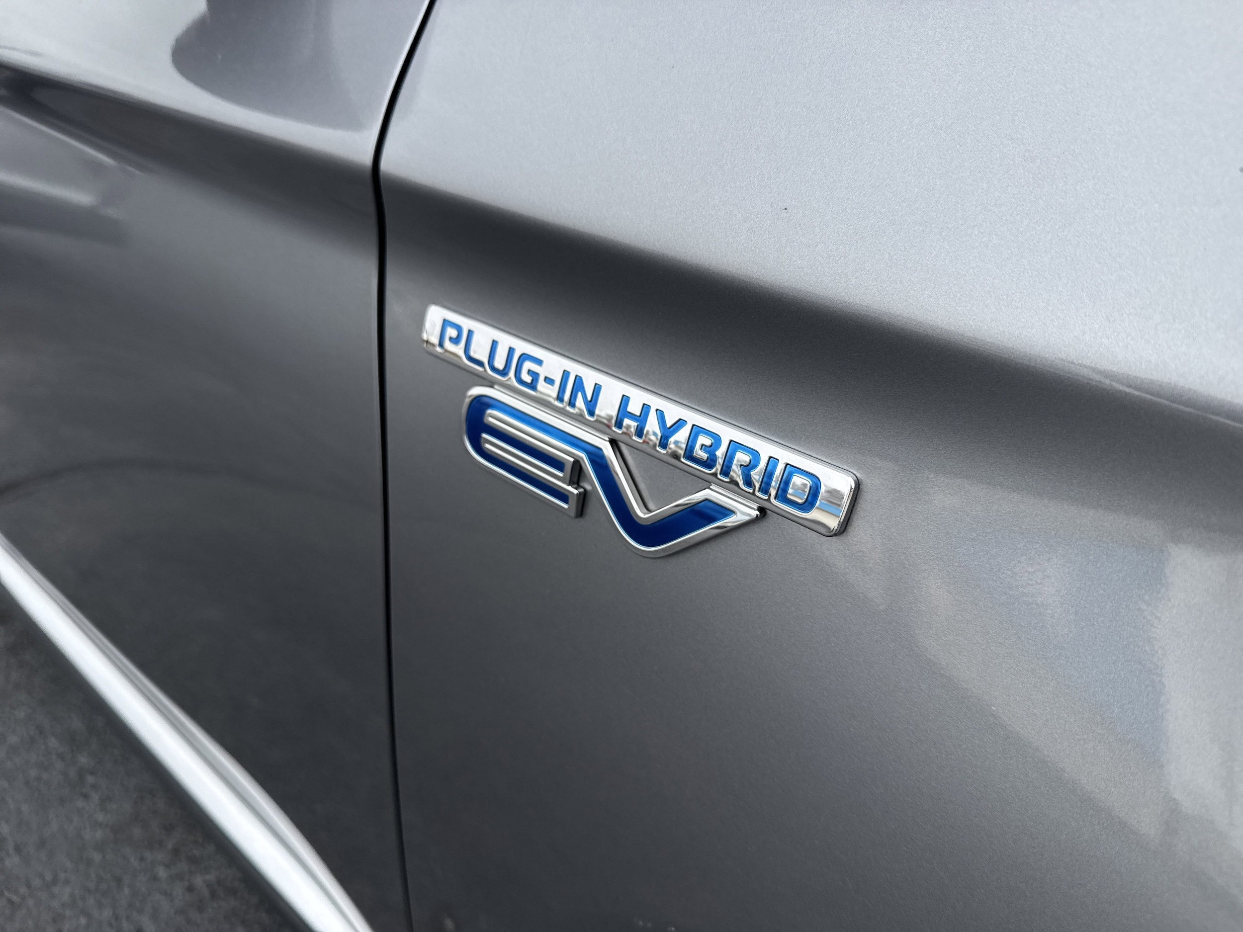 Used 2018 Mitsubishi Outlander SEL with VIN JA4J24A56JZ058069 for sale in Joplin, MO