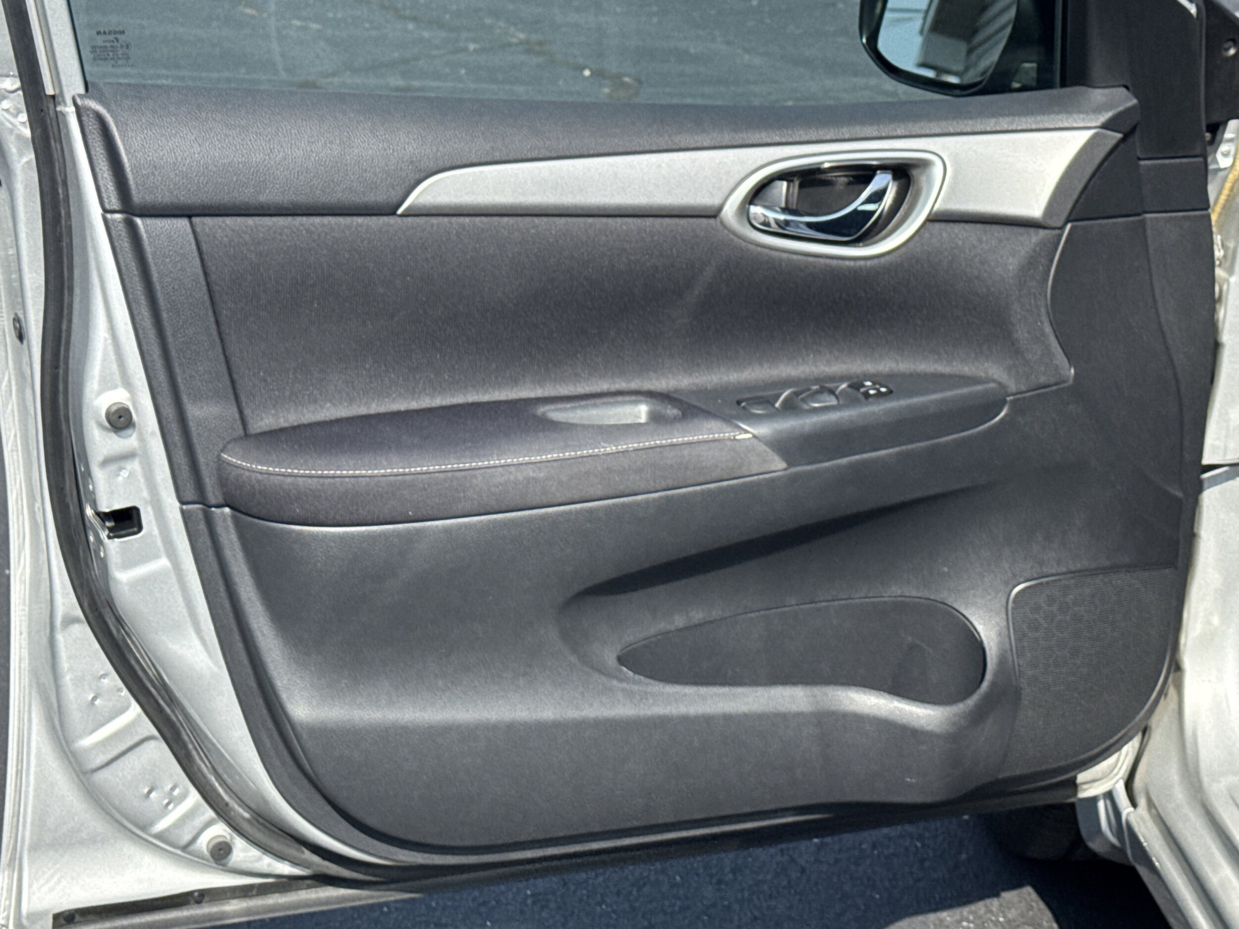 2015 Nissan Sentra SV photo 4