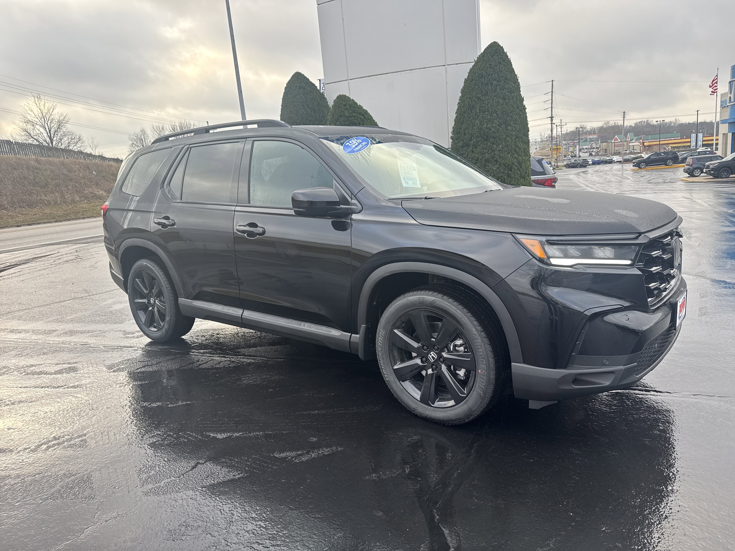 2025 Honda Pilot Black Edition's photo