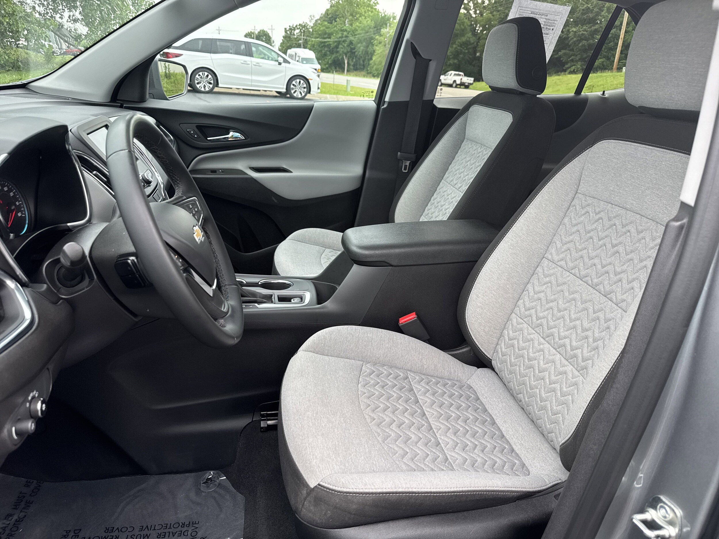 2023 Chevrolet Equinox LT photo 4
