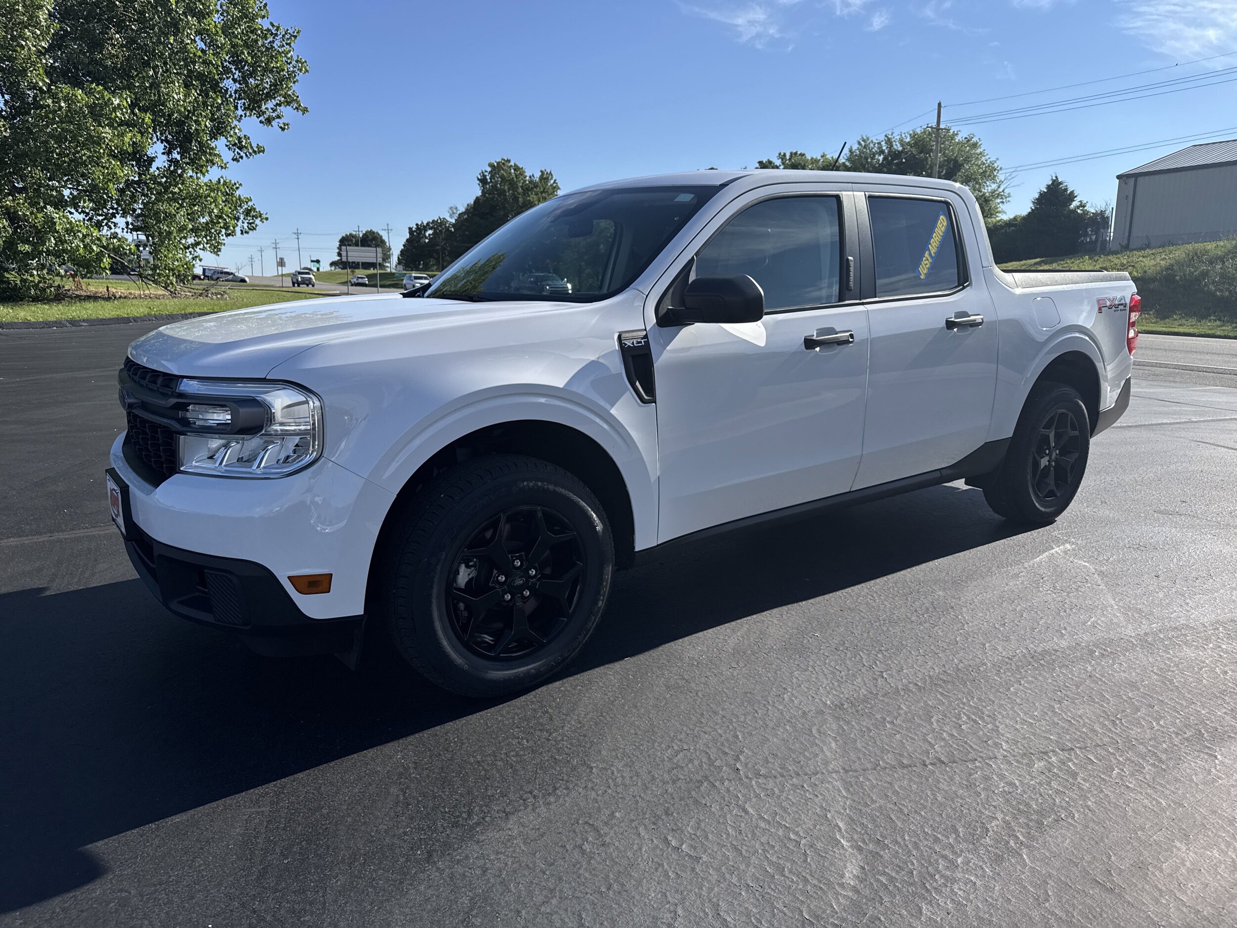 2023 Ford Maverick XLT photo 2