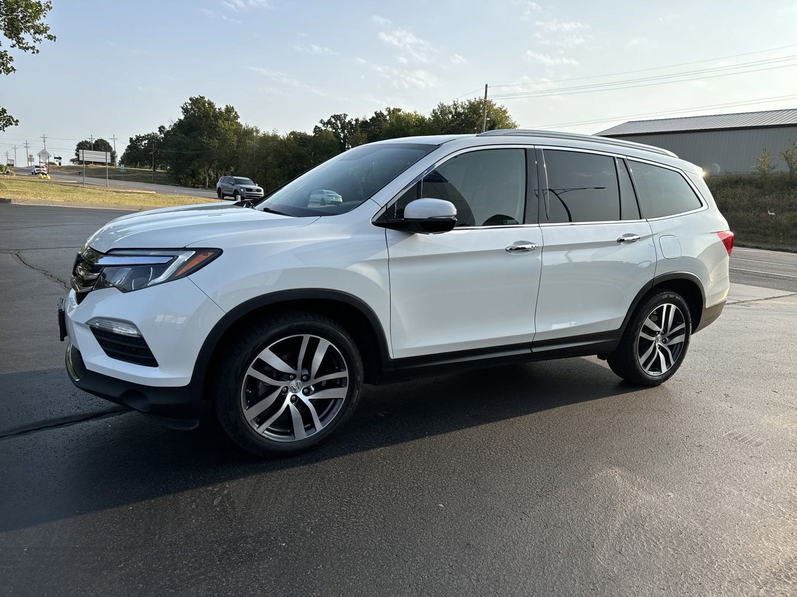 Used 2018 Honda Pilot Elite with VIN 5FNYF6H07JB049563 for sale in Joplin, MO